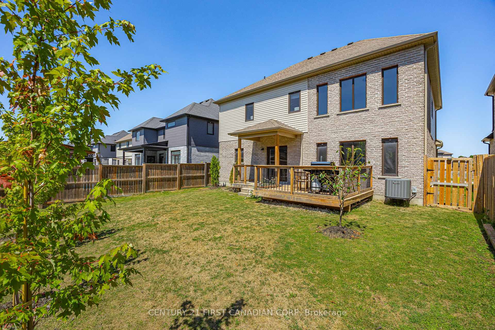 Photo 38 of 753 Superior Drive, London, North B — HOMEH