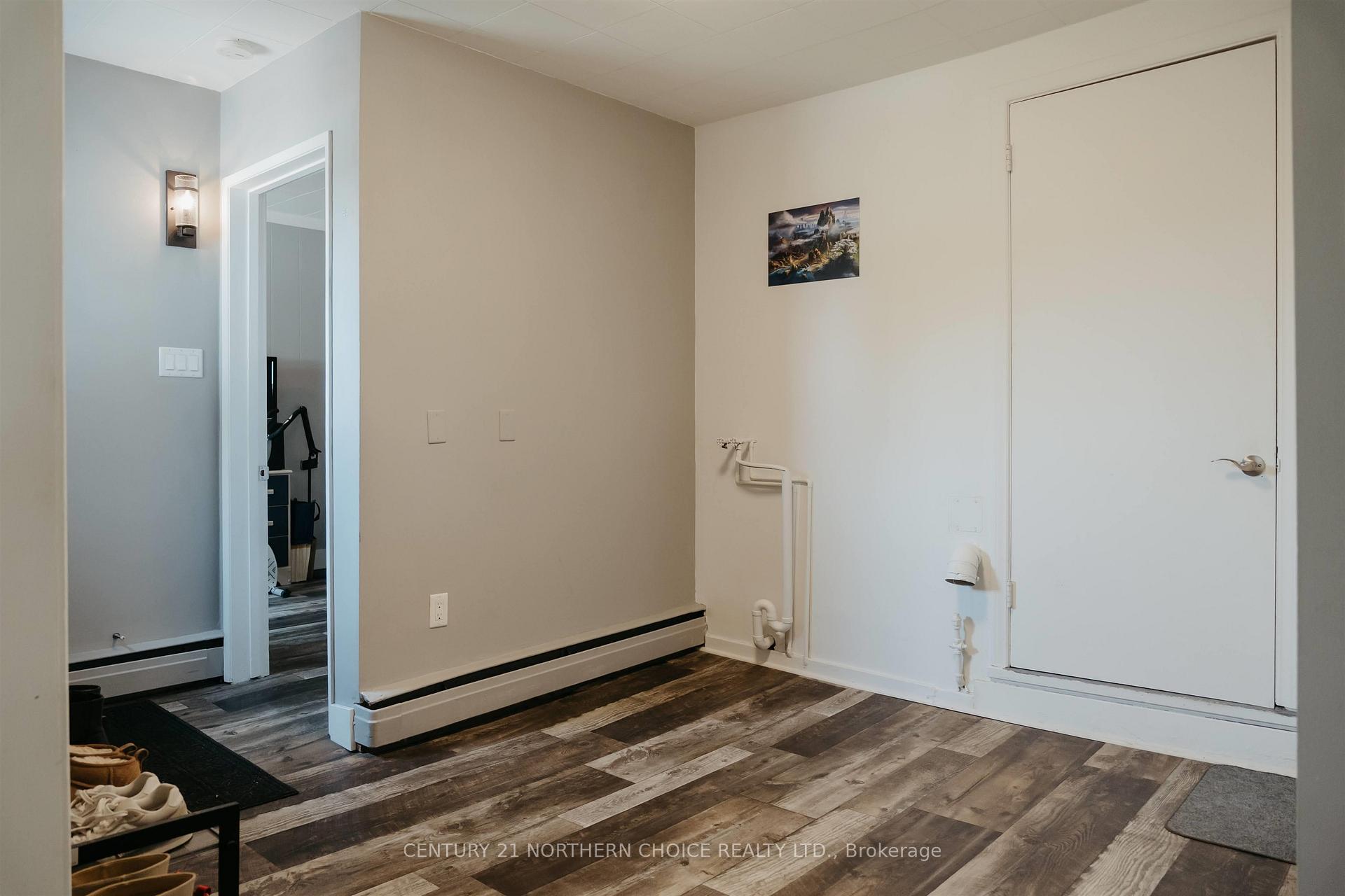 Photo 5 of 1125 Eighth Street N, Kenora, Evergreen — HOMEH