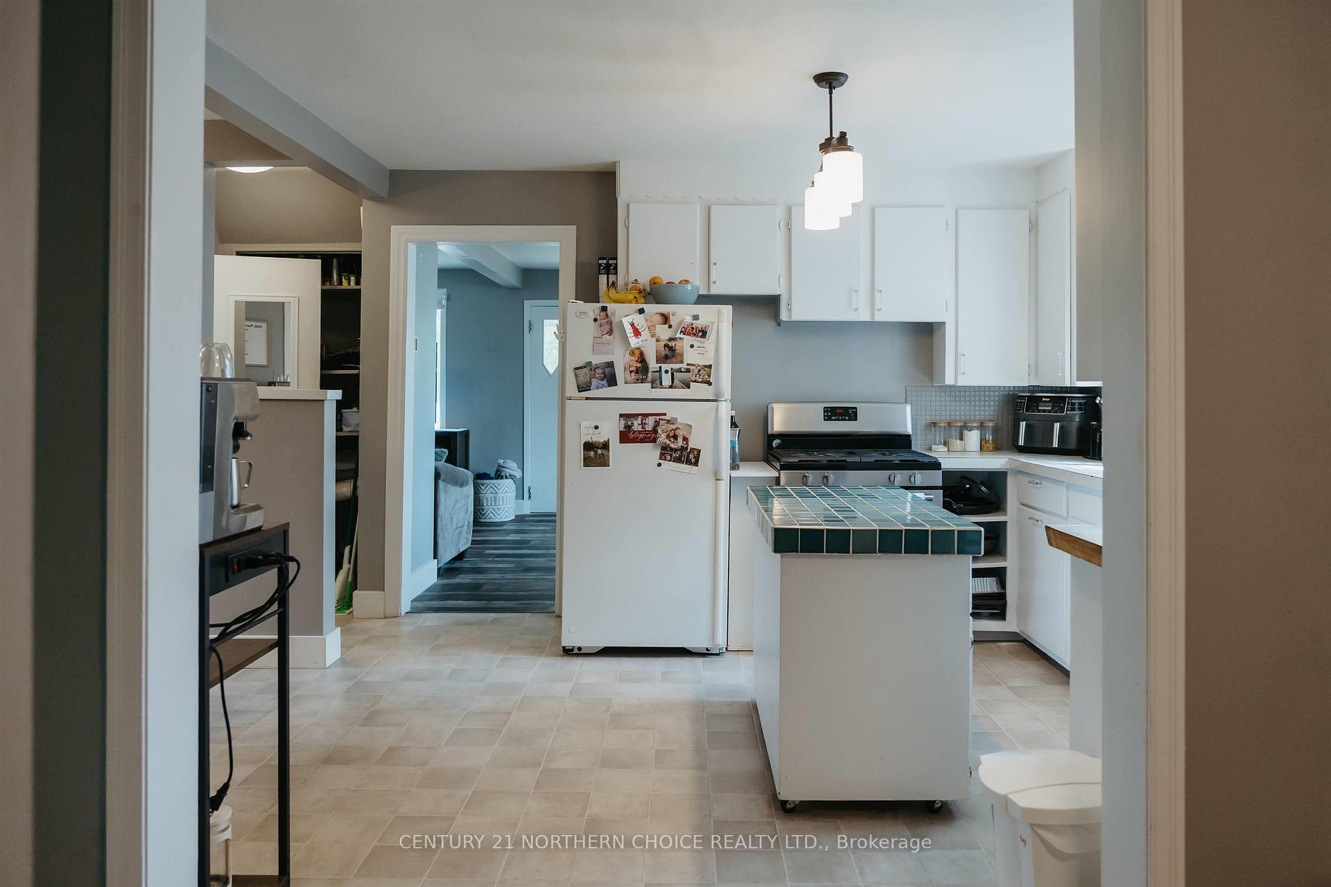 Photo 7 of 1125 Eighth Street N, Kenora, Evergreen — HOMEH