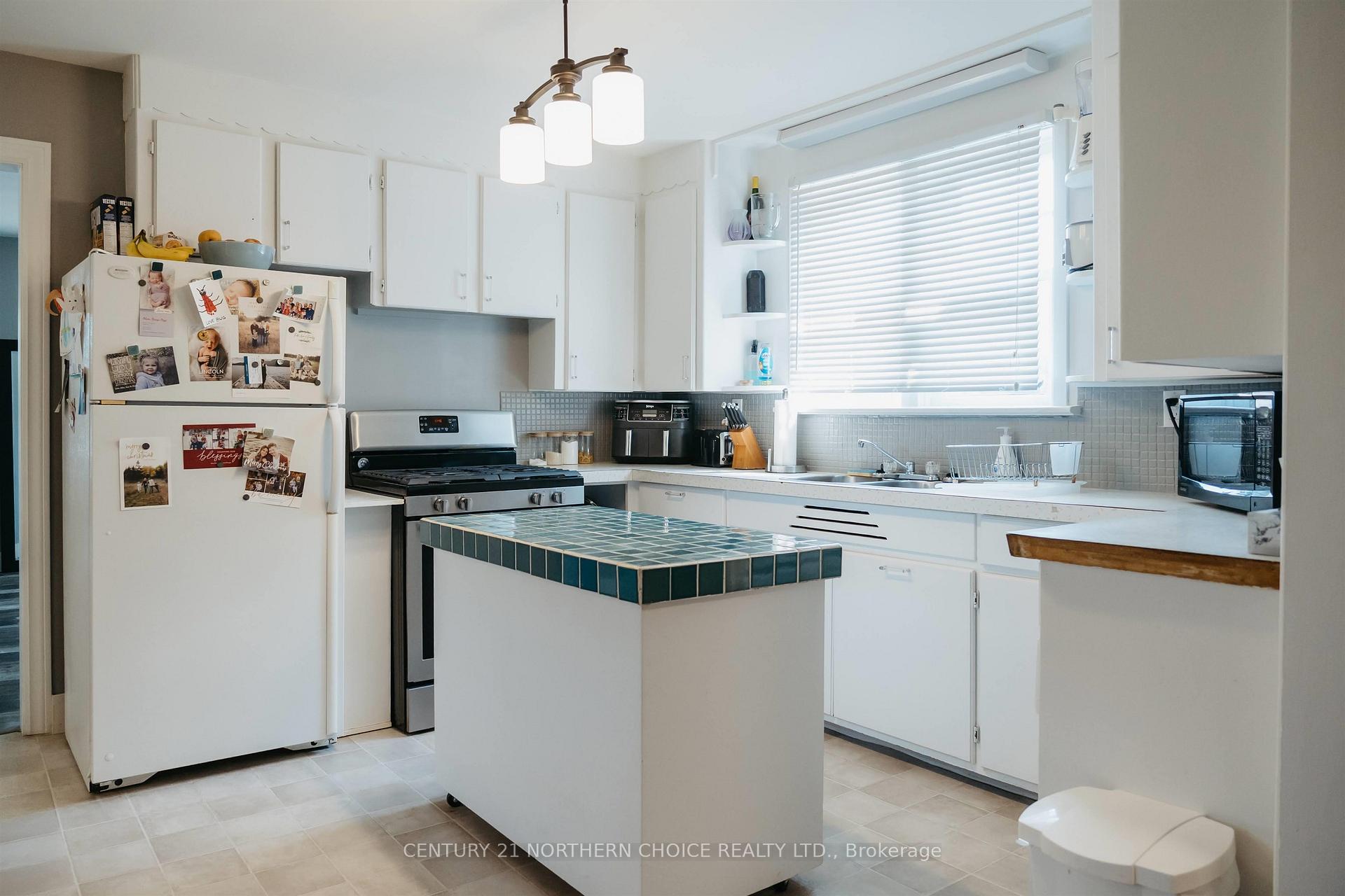 Photo 8 of 1125 Eighth Street N, Kenora, Evergreen — HOMEH