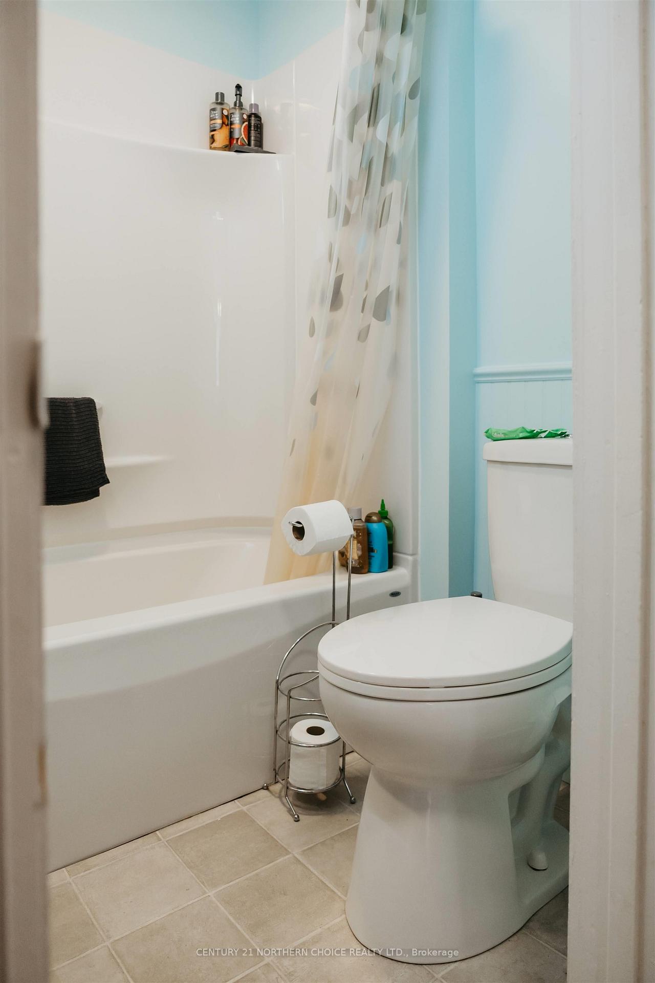 Photo 13 of 1125 Eighth Street N, Kenora, Evergreen — HOMEH