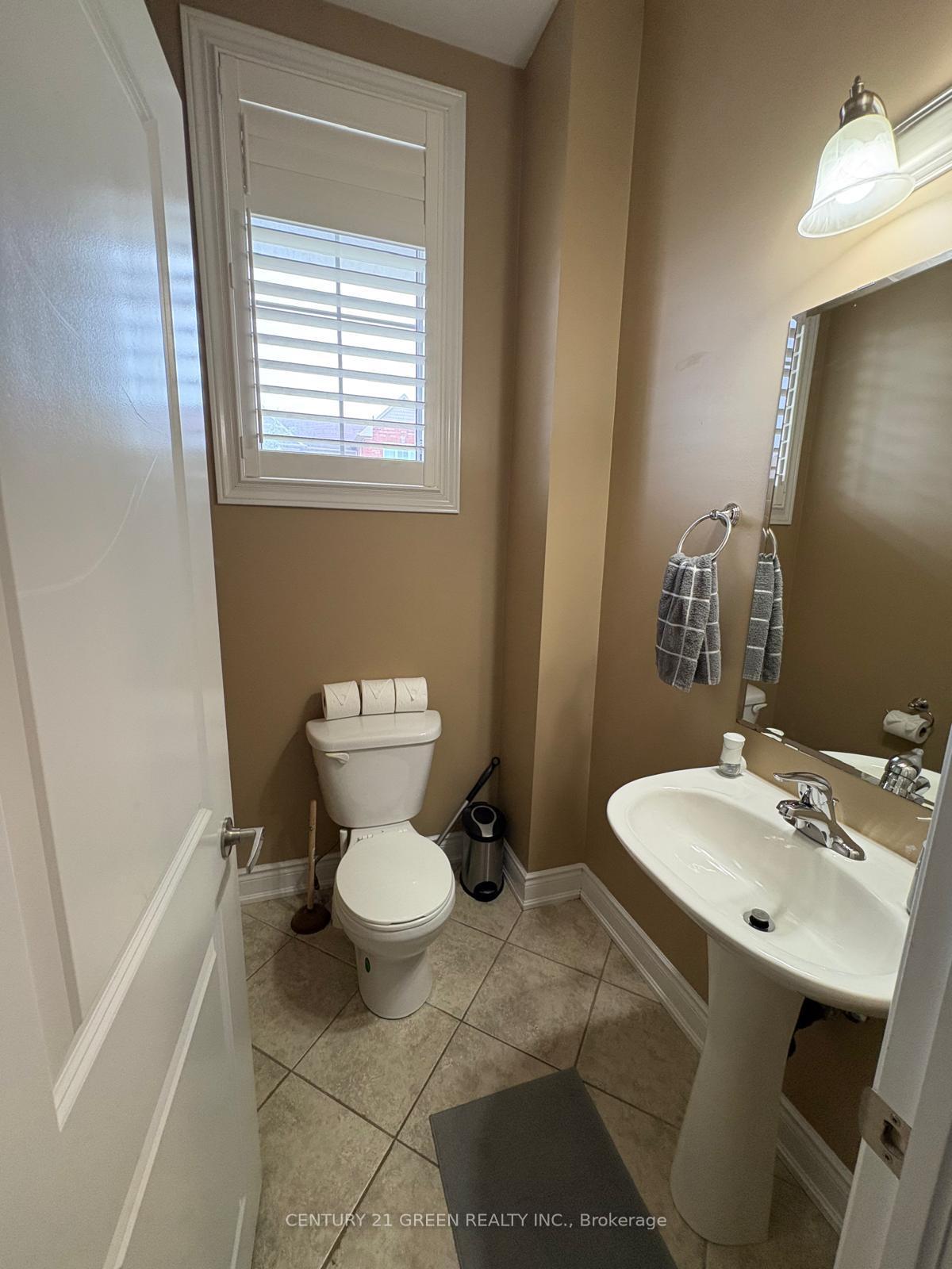 Photo 11 of 1841 Liatris Drive, Pickering, Duffin Heights — HOMEH