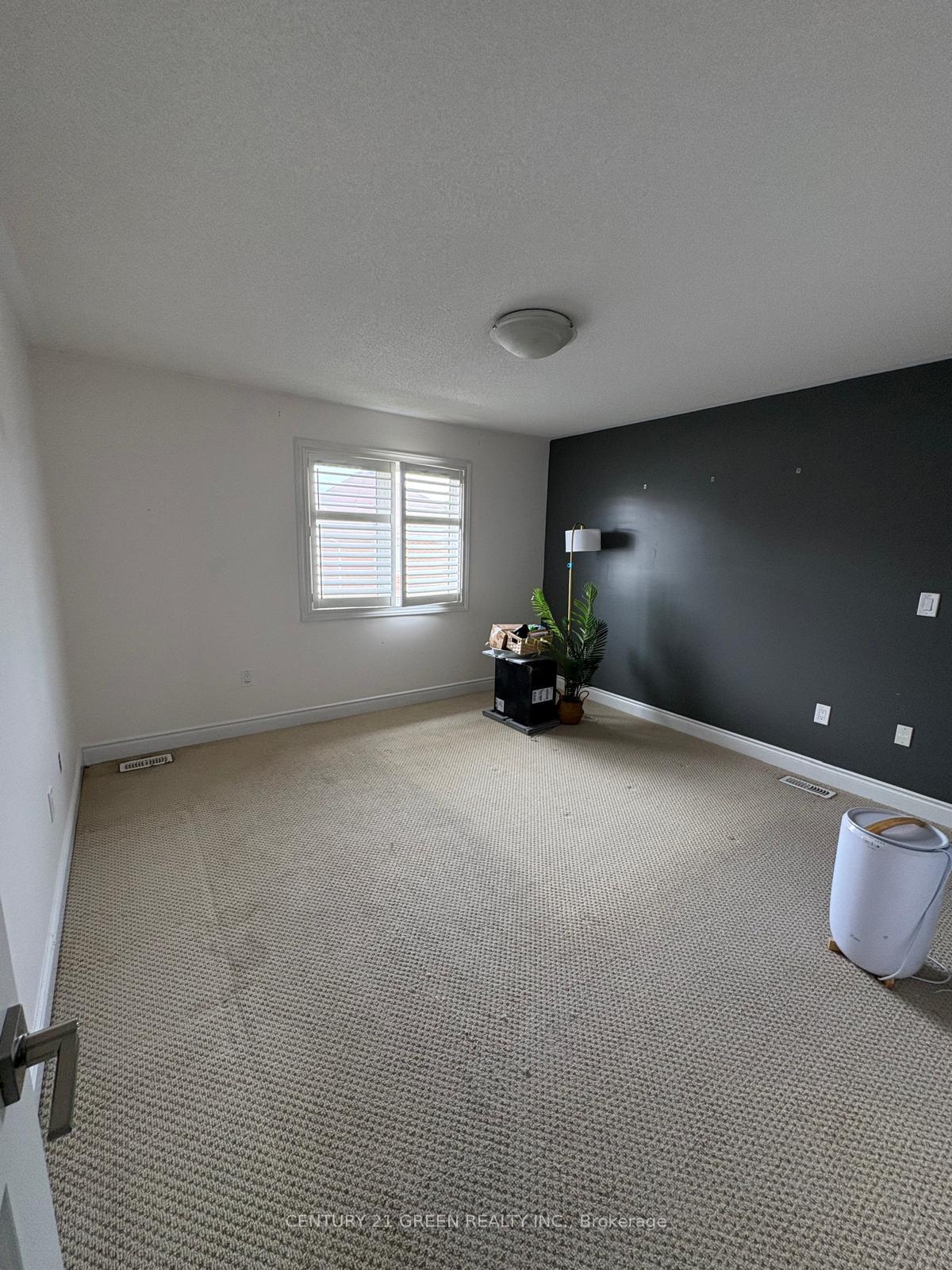 Photo 12 of 1841 Liatris Drive, Pickering, Duffin Heights — HOMEH
