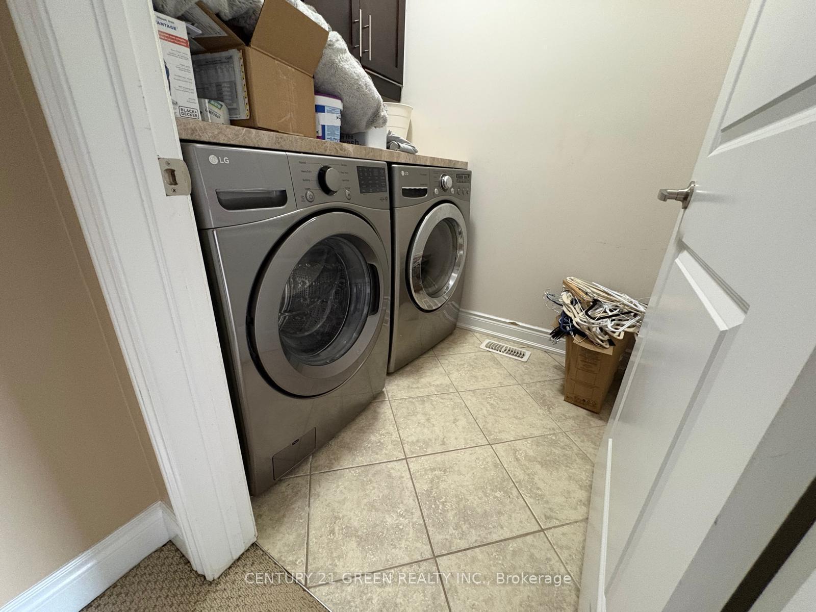Photo 20 of 1841 Liatris Drive, Pickering, Duffin Heights — HOMEH