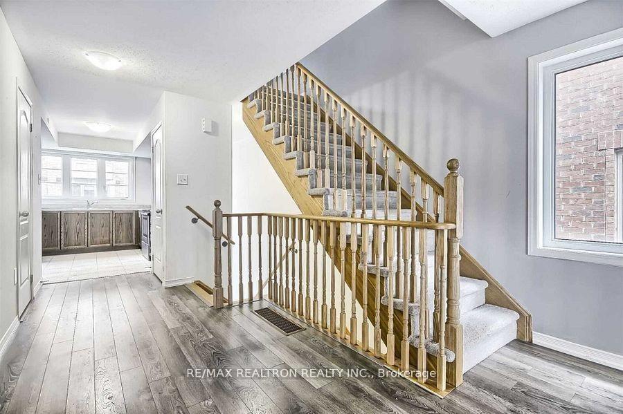 Photo 6 of Unit 457, 37 Filly Path N, Oshawa, Windfields — HOMEH