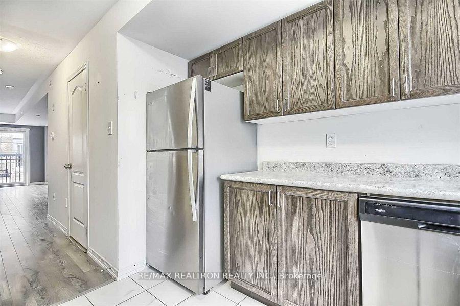 Photo 9 of Unit 457, 37 Filly Path N, Oshawa, Windfields — HOMEH