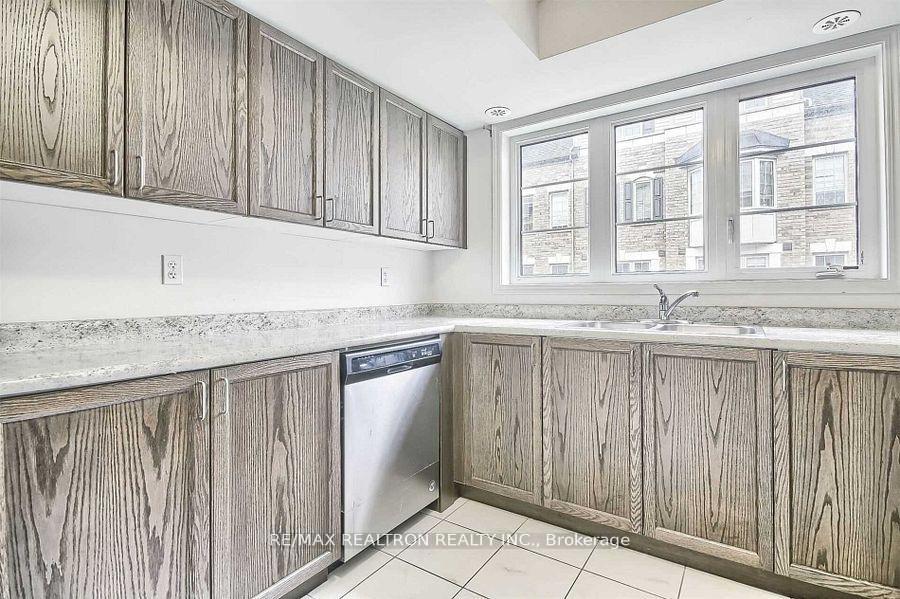 Photo 10 of Unit 457, 37 Filly Path N, Oshawa, Windfields — HOMEH