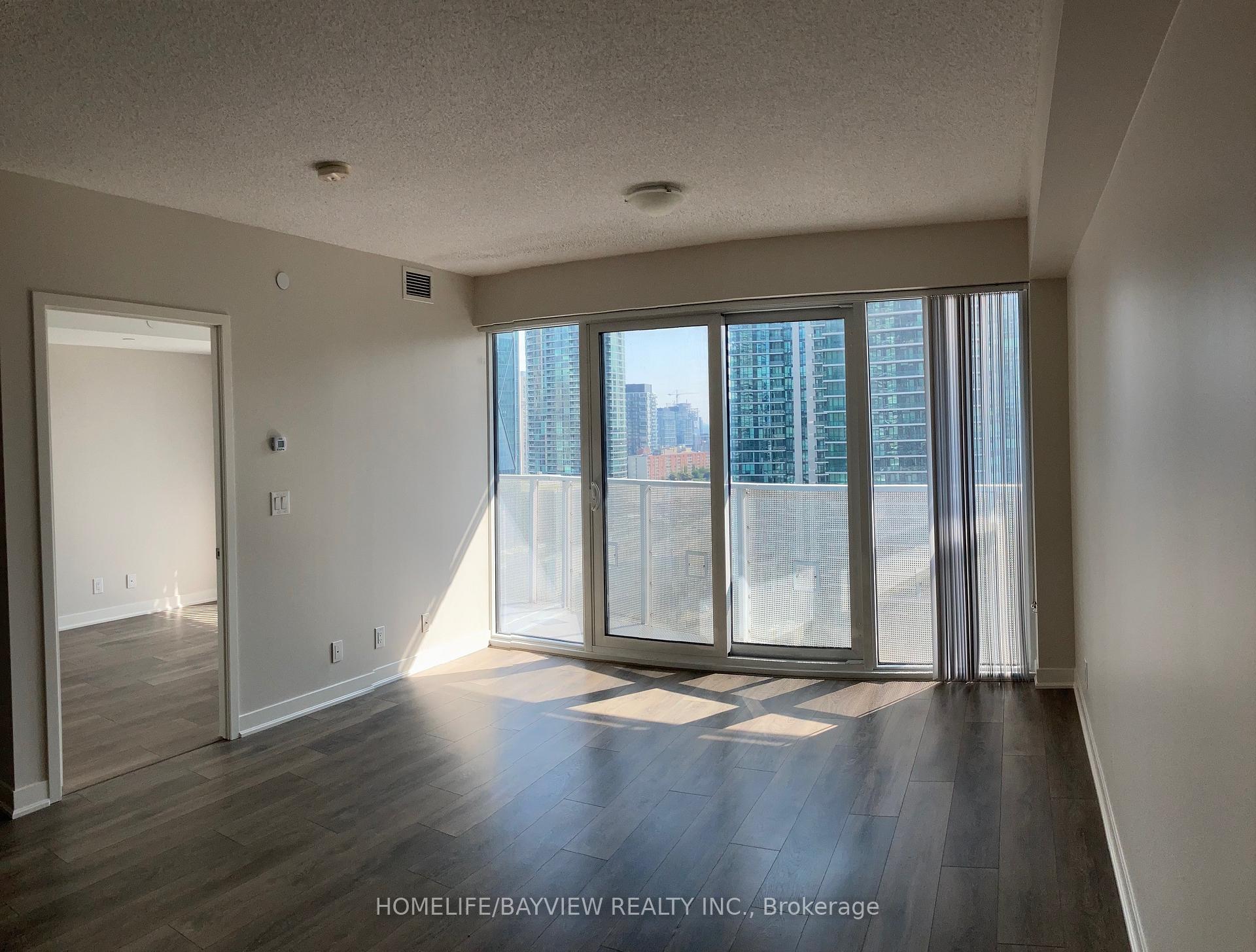 Photo 5 of Unit 2006, 88 Harbour Street, Toronto, Waterfront Communities — HOMEH