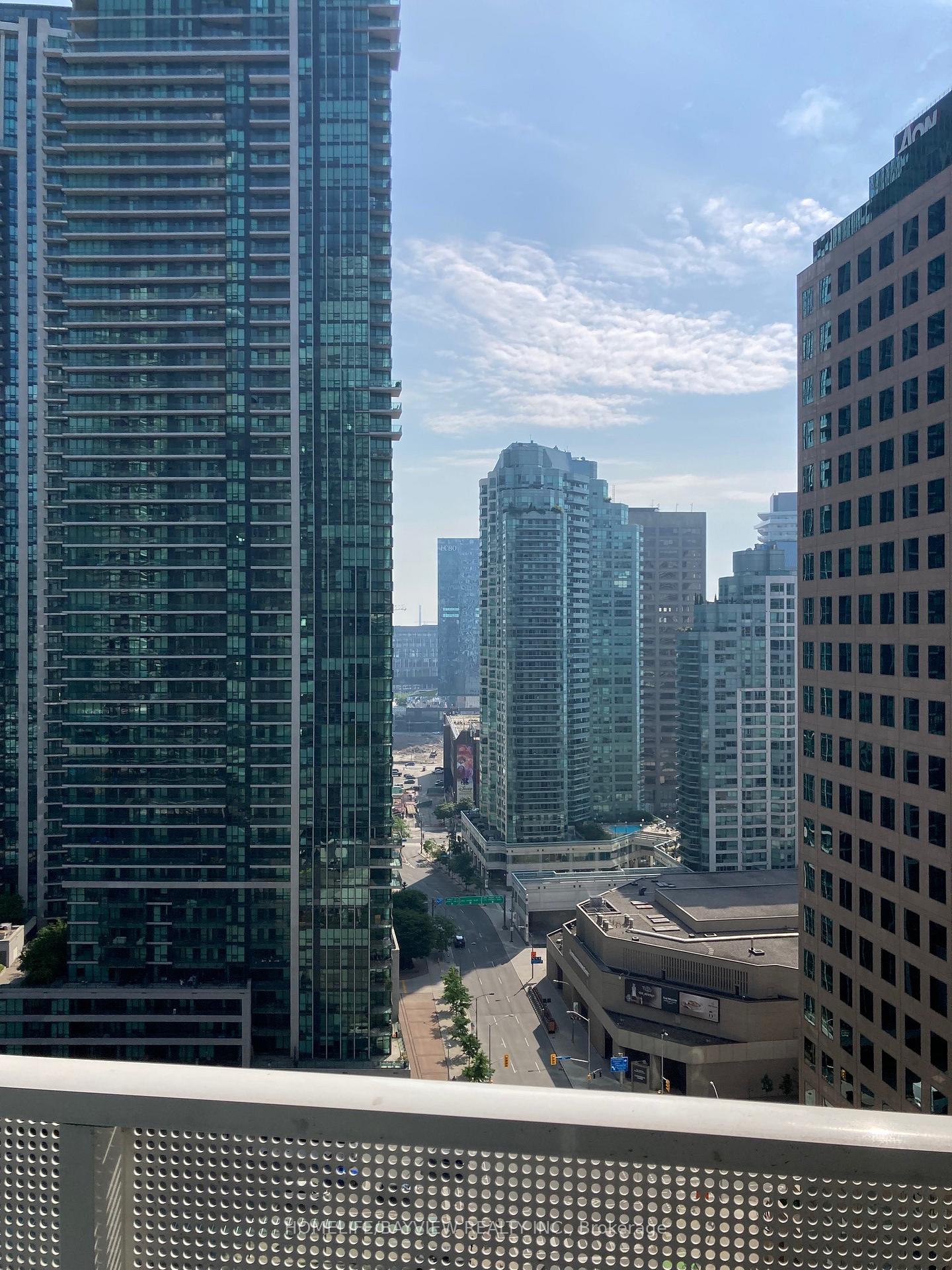 Photo 7 of Unit 2006, 88 Harbour Street, Toronto, Waterfront Communities — HOMEH