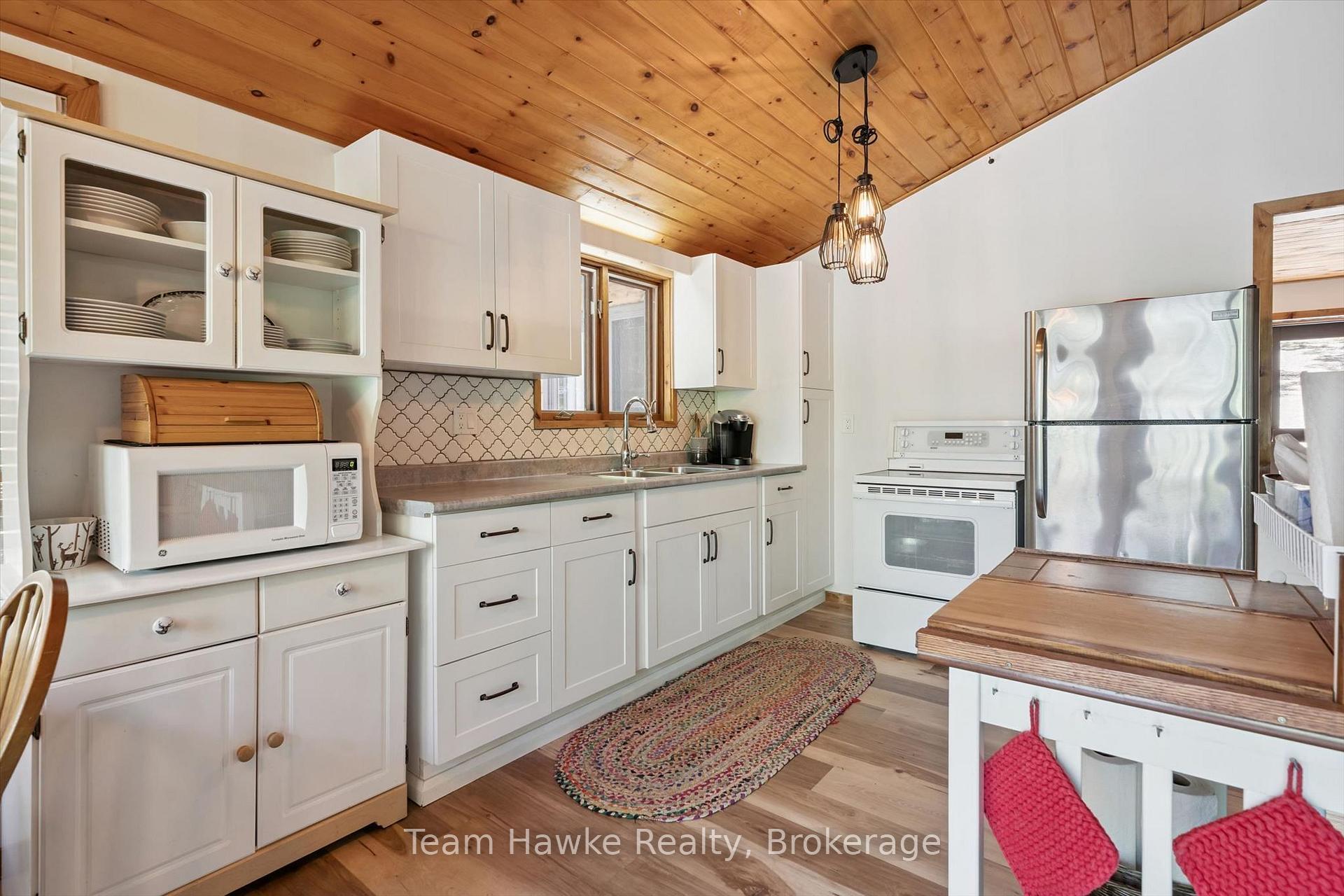 Photo 16 of 3359 Maple Ridge Road, Algonquin Highlands, McClintock — HOMEH