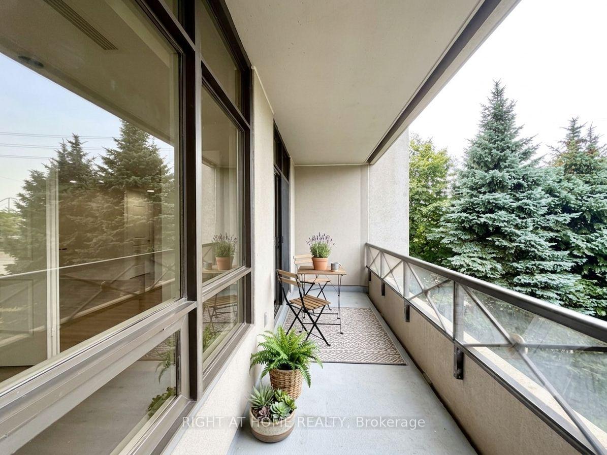 Photo 15 of Unit 214, 9235 Jane Street, Vaughan, Maple — HOMEH