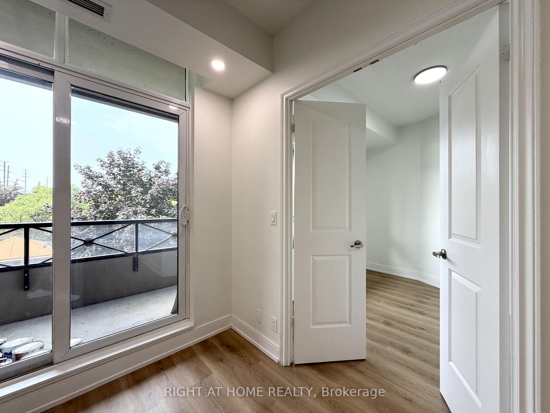 Photo 24 of Unit 214, 9235 Jane Street, Vaughan, Maple — HOMEH