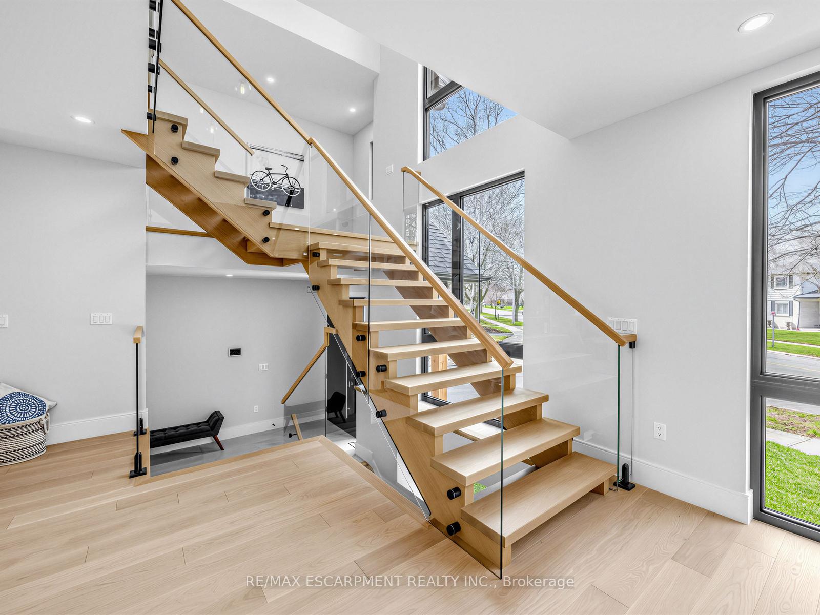 Photo 11 of 2488 Bridge Road, Oakville, West — HOMEH