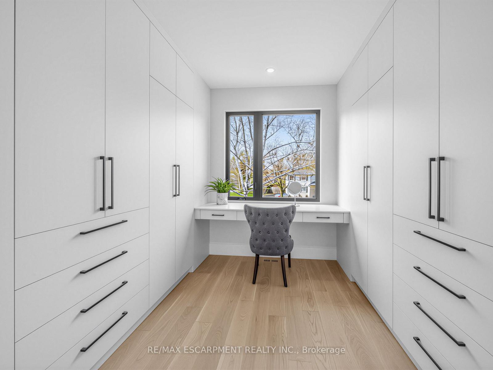 Photo 23 of 2488 Bridge Road, Oakville, West — HOMEH