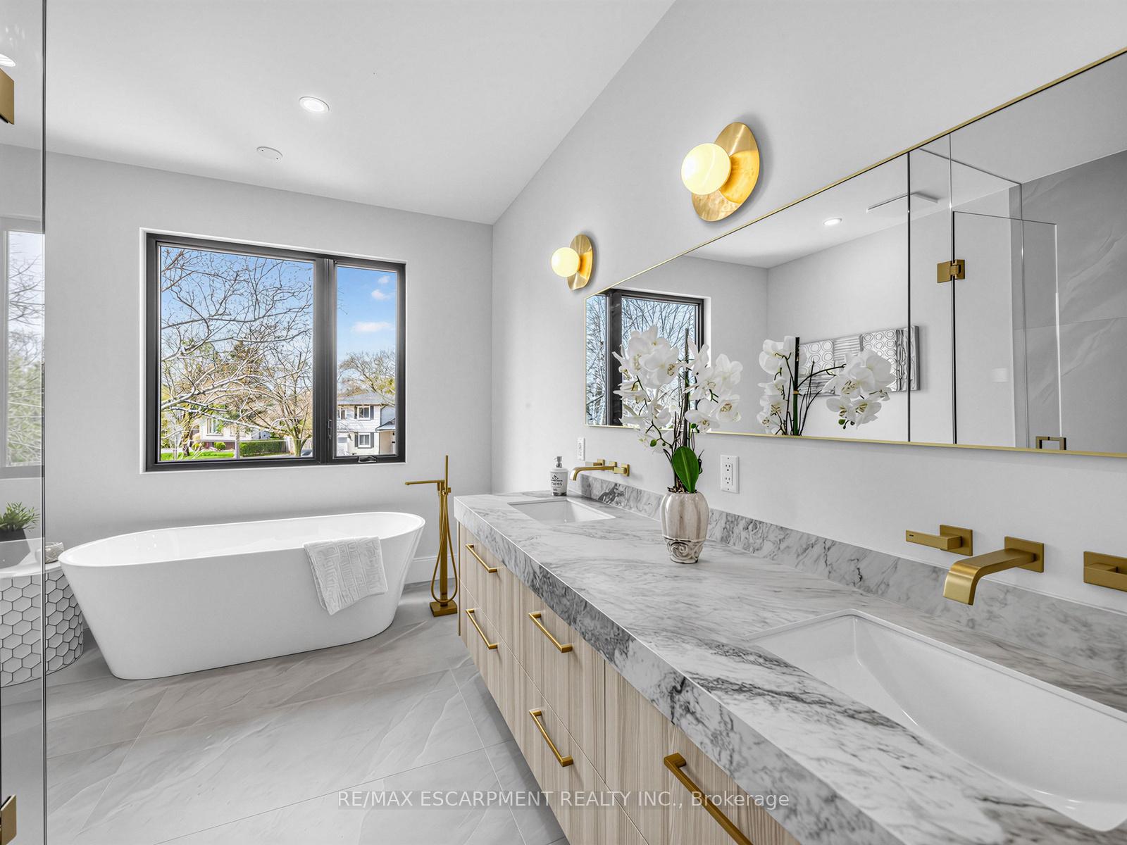 Photo 24 of 2488 Bridge Road, Oakville, West — HOMEH