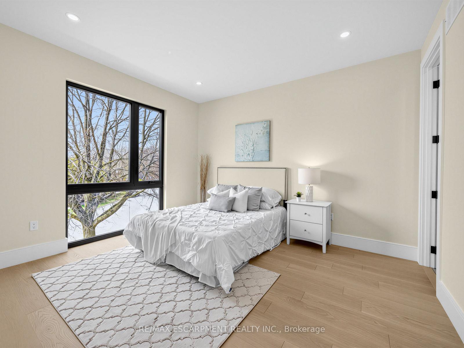 Photo 27 of 2488 Bridge Road, Oakville, West — HOMEH
