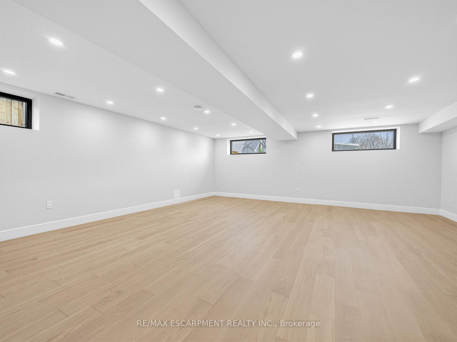 Photo 34 of 2488 Bridge Road, Oakville, West — HOMEH