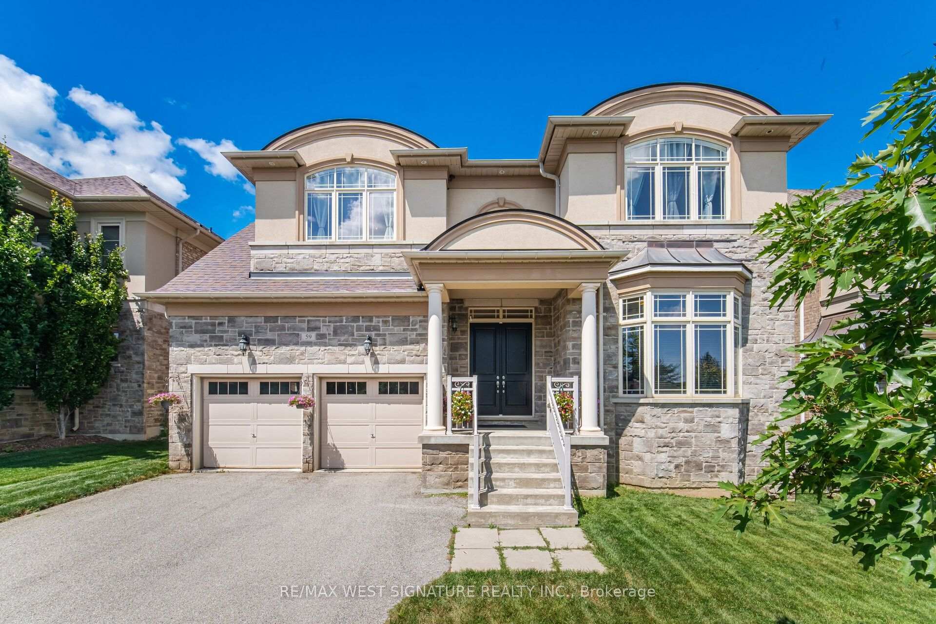 Photo 1 of 59 Bluff Trail, King, Nobleton — HOMEH
