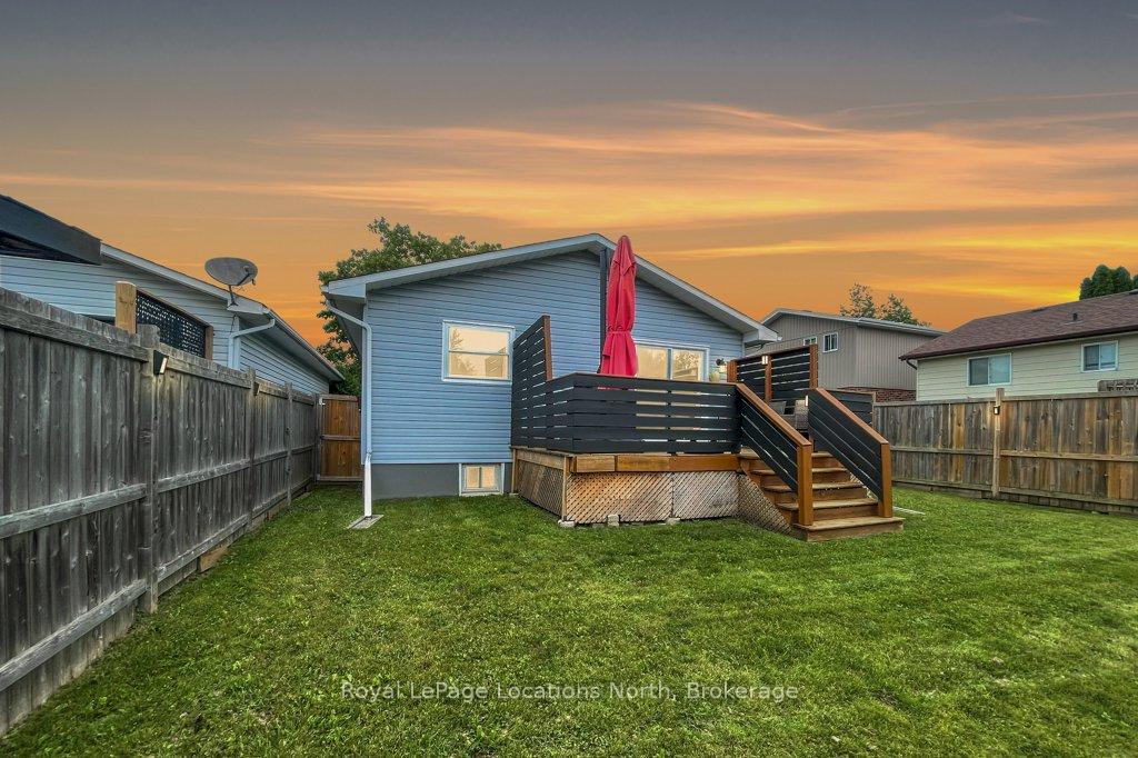 Photo 6 of 642 Spruce Street, Collingwood — HOMEH