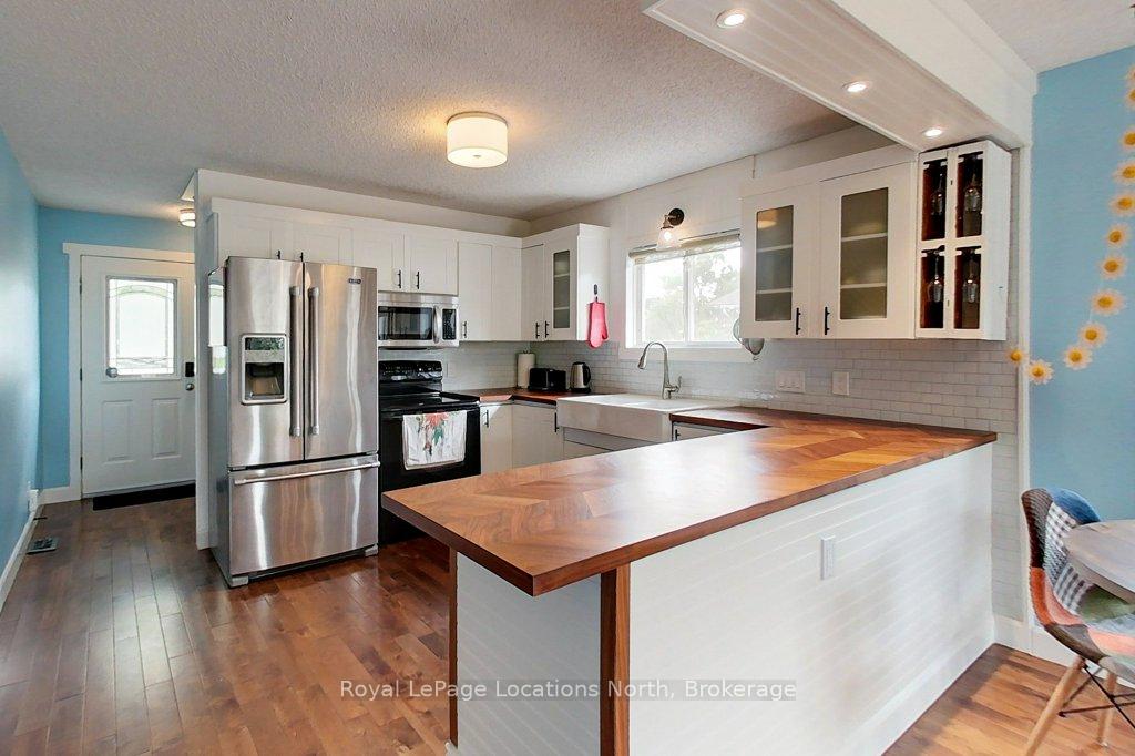 Photo 8 of 642 Spruce Street, Collingwood — HOMEH