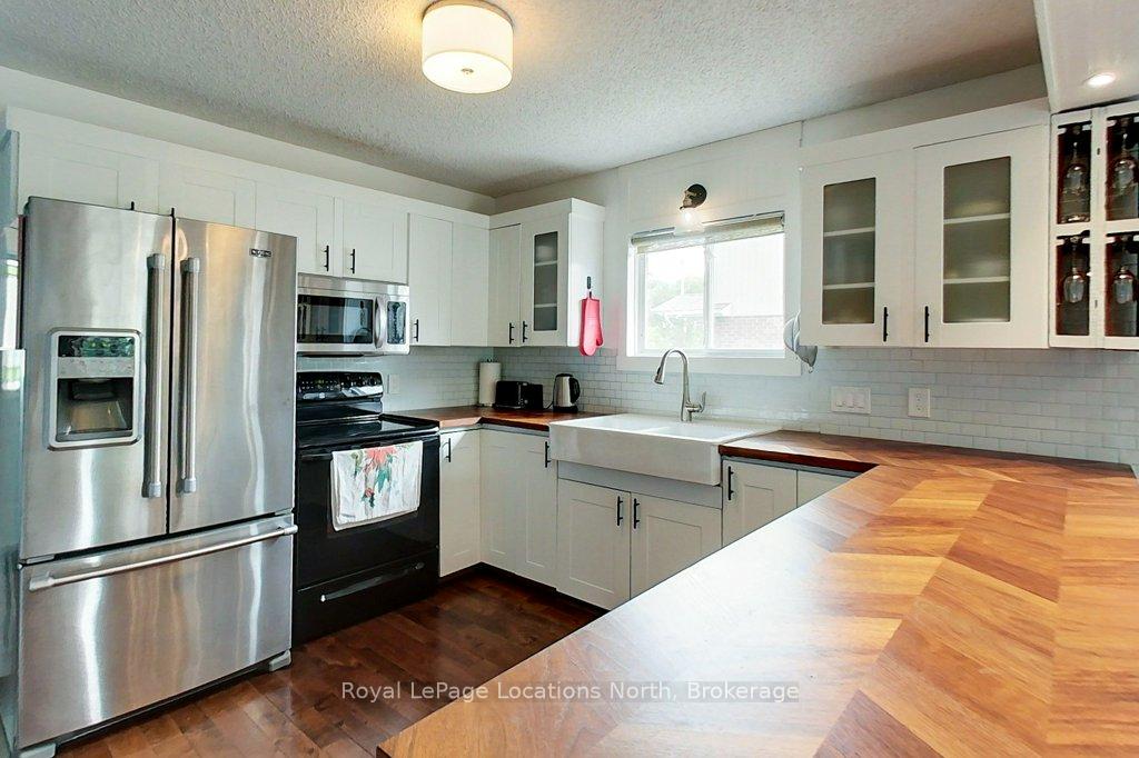 Photo 9 of 642 Spruce Street, Collingwood — HOMEH