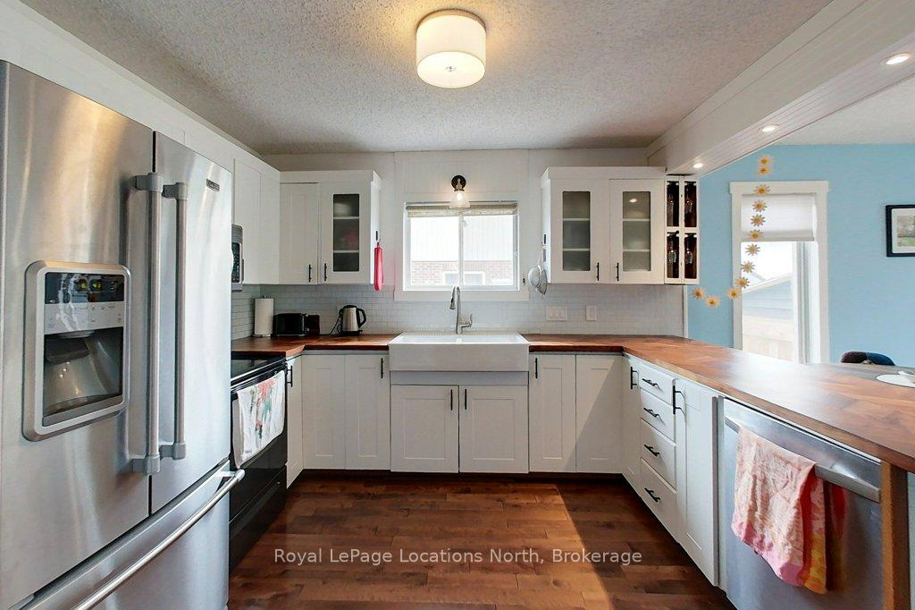 Photo 10 of 642 Spruce Street, Collingwood — HOMEH