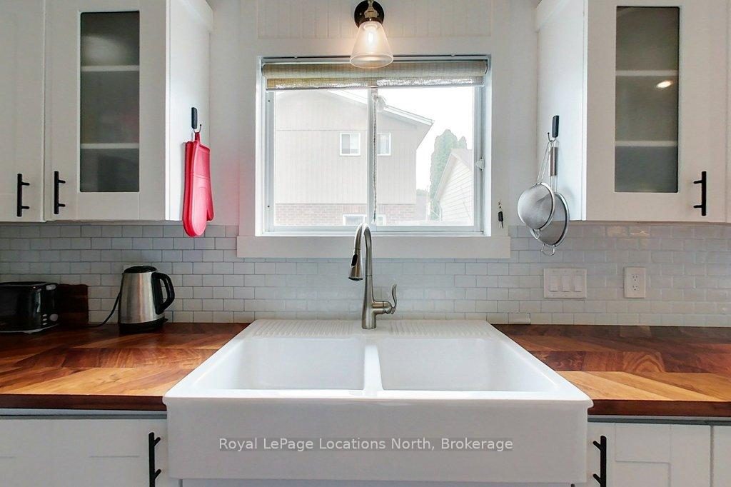 Photo 11 of 642 Spruce Street, Collingwood — HOMEH
