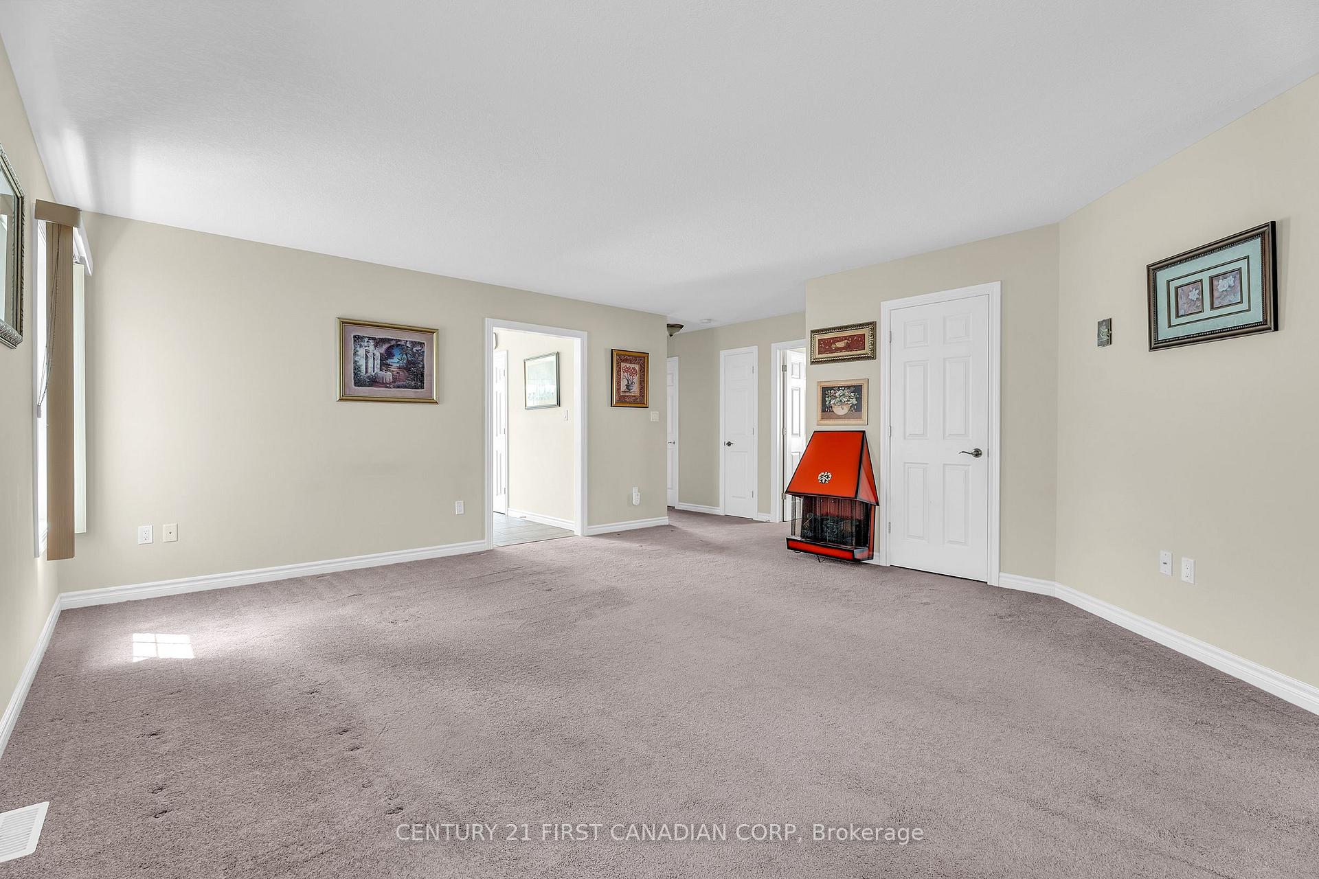 Photo 14 of 3191 Singleton Avenue, London, South W — HOMEH