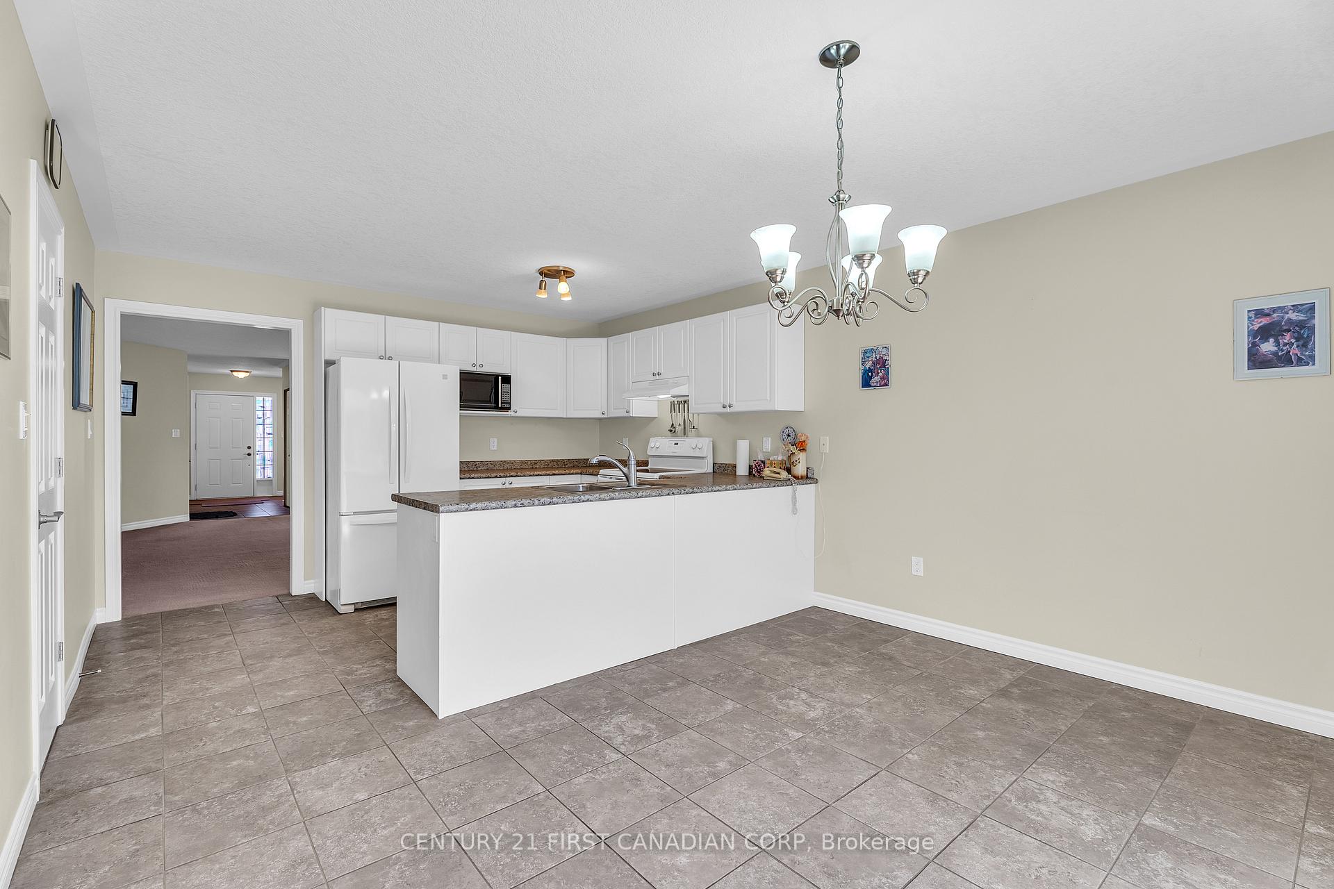 Photo 19 of 3191 Singleton Avenue, London, South W — HOMEH