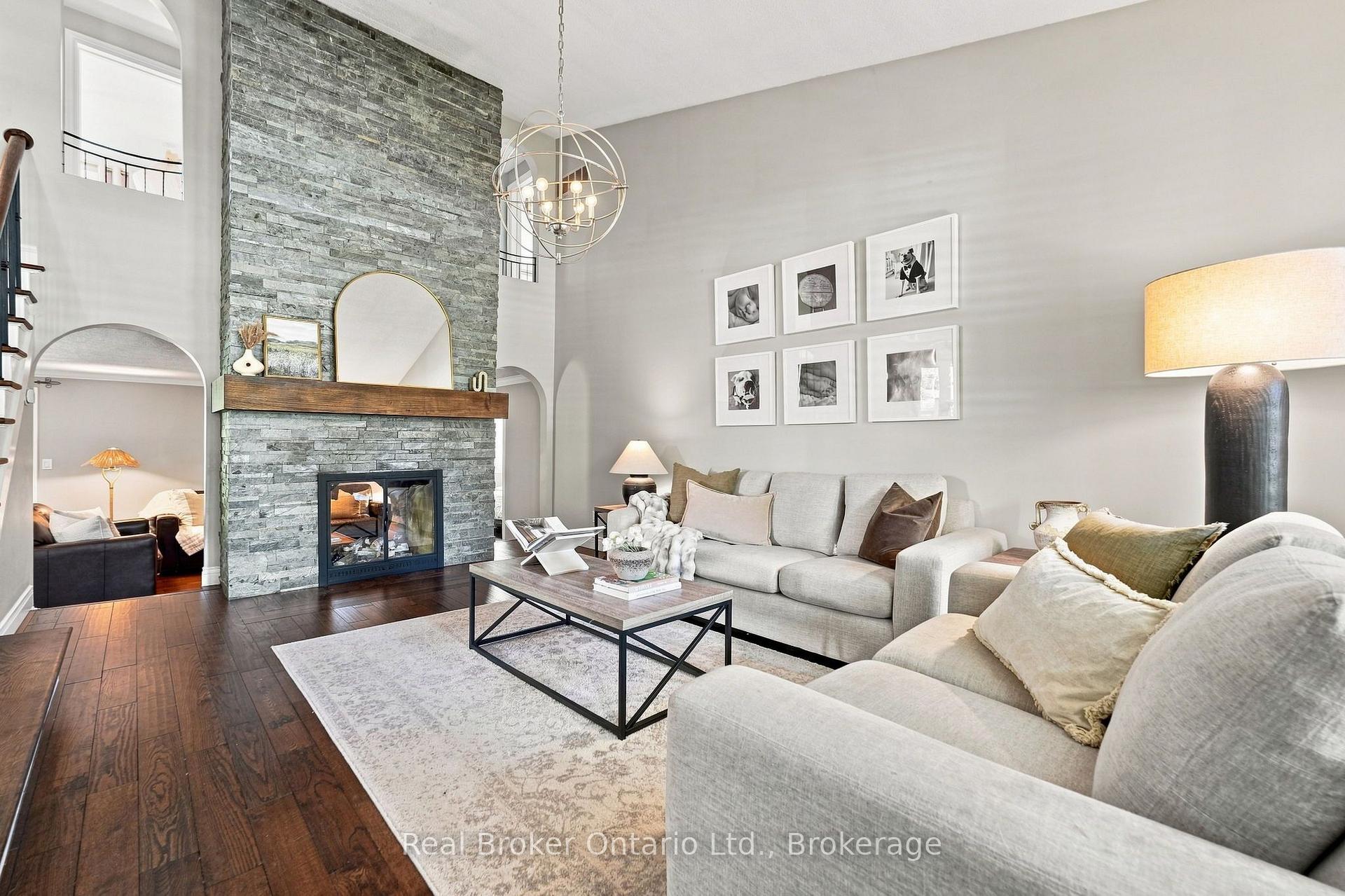 Photo 8 of 2086 Cavendish Drive, Burlington, Brant Hills — HOMEH