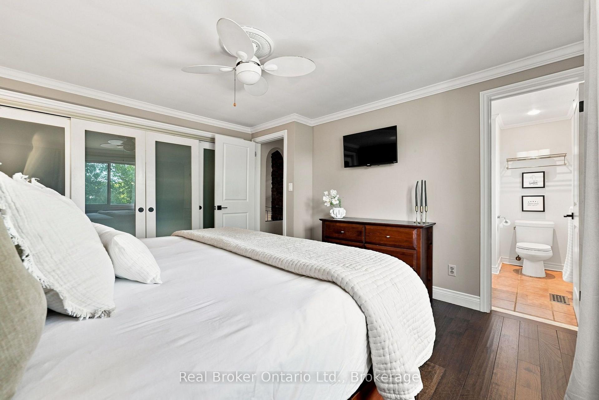 Photo 24 of 2086 Cavendish Drive, Burlington, Brant Hills — HOMEH