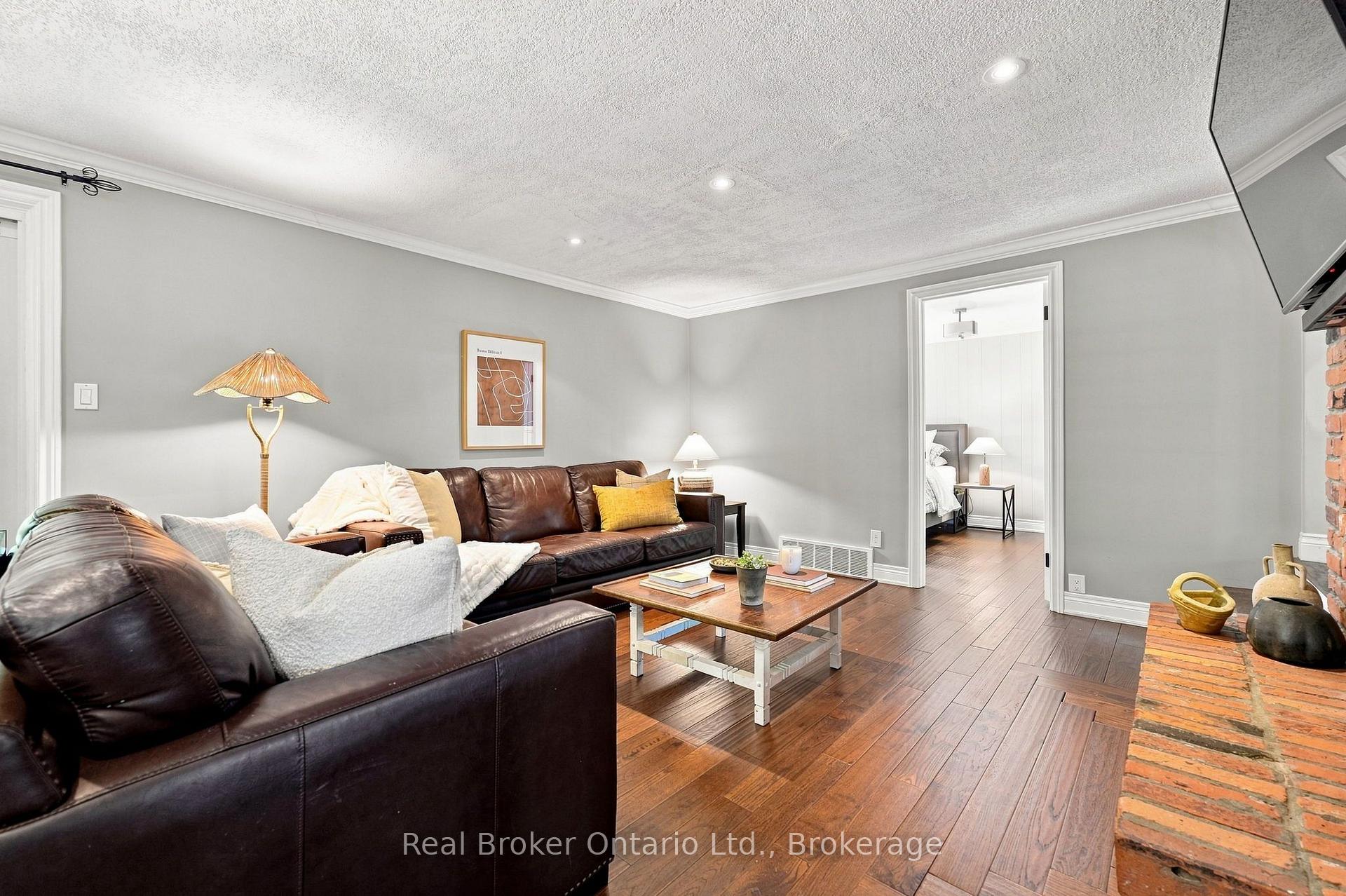 Photo 25 of 2086 Cavendish Drive, Burlington, Brant Hills — HOMEH