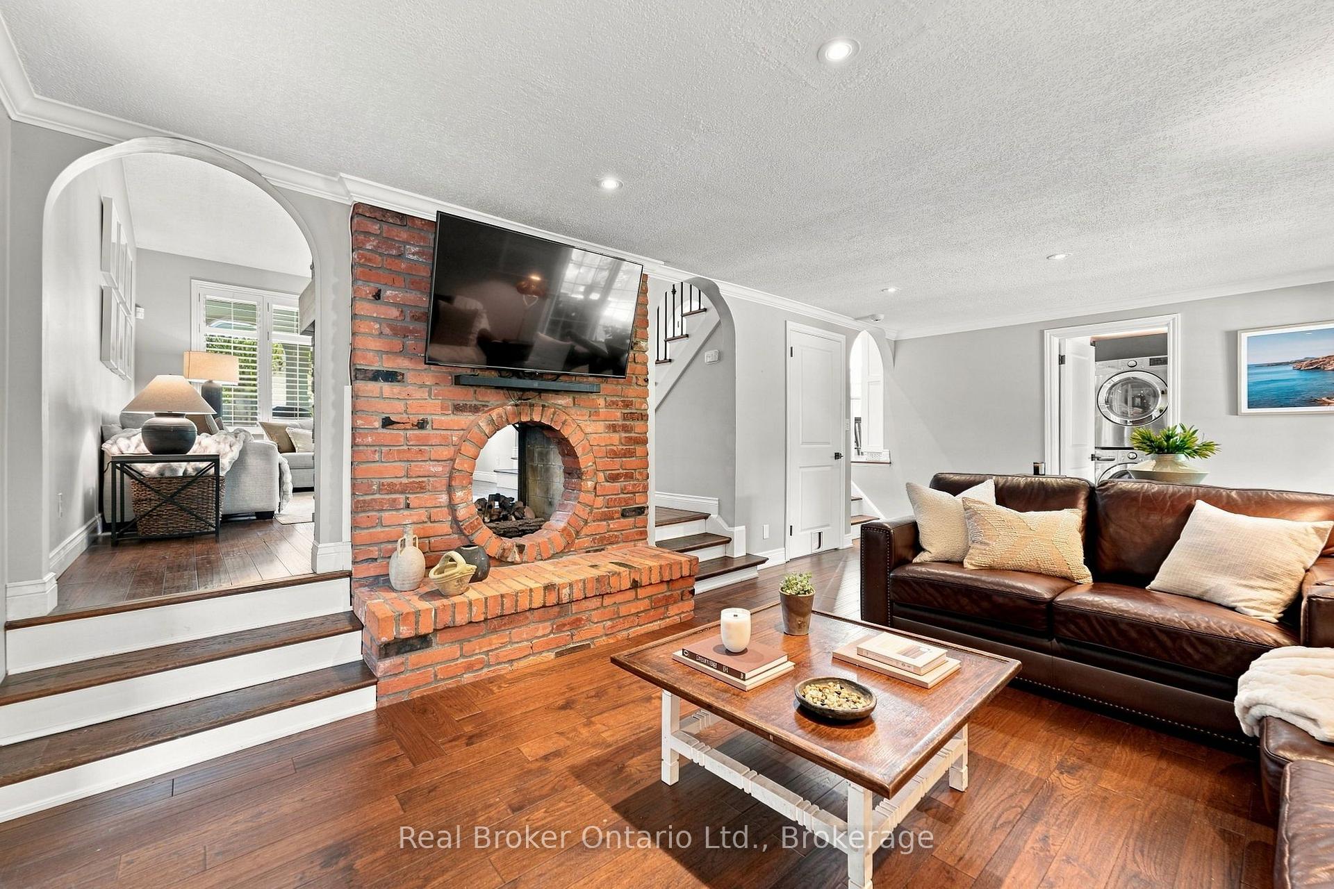 Photo 26 of 2086 Cavendish Drive, Burlington, Brant Hills — HOMEH