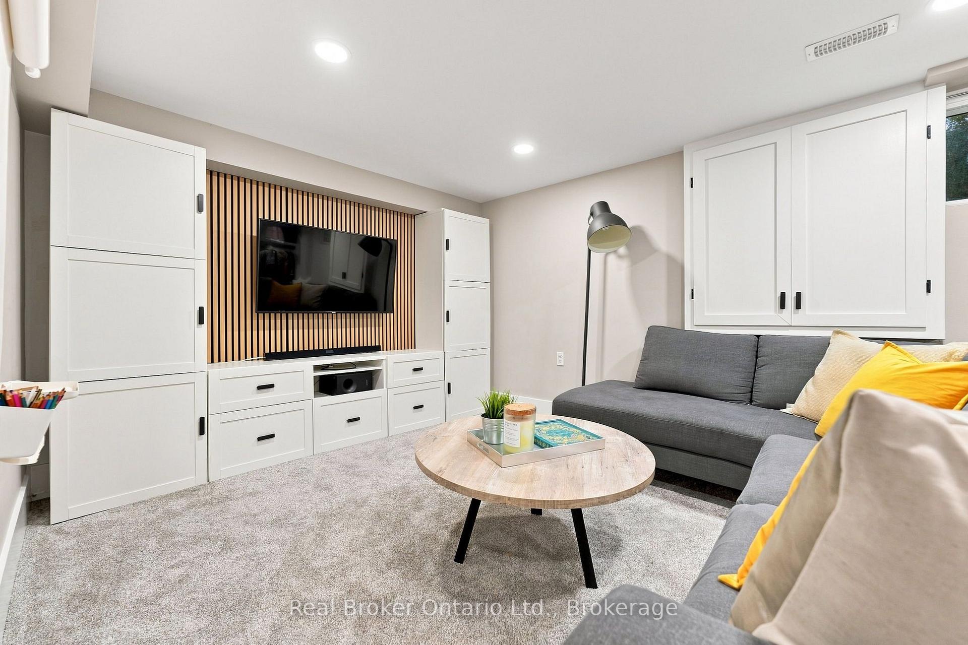 Photo 35 of 2086 Cavendish Drive, Burlington, Brant Hills — HOMEH