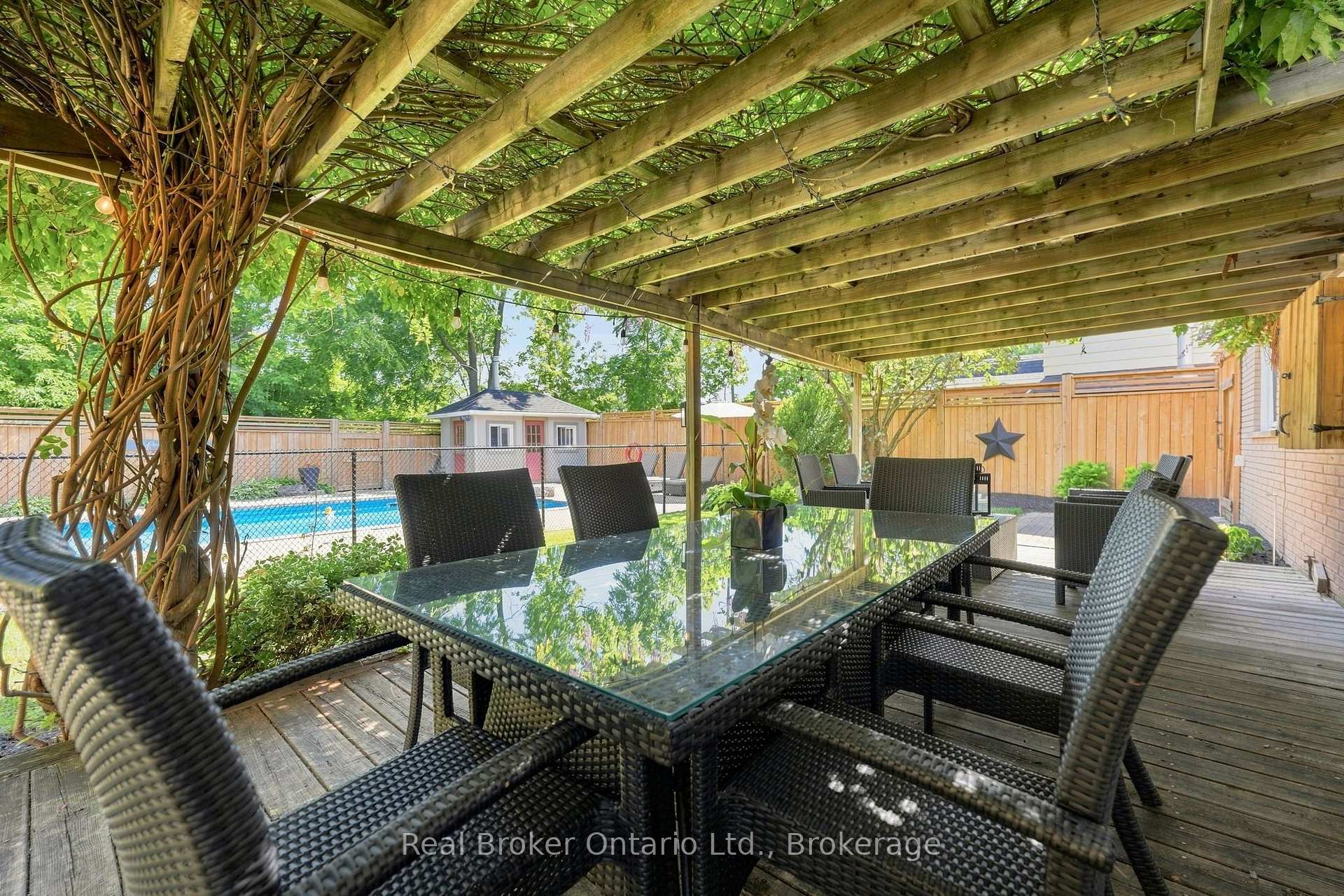 Photo 38 of 2086 Cavendish Drive, Burlington, Brant Hills — HOMEH