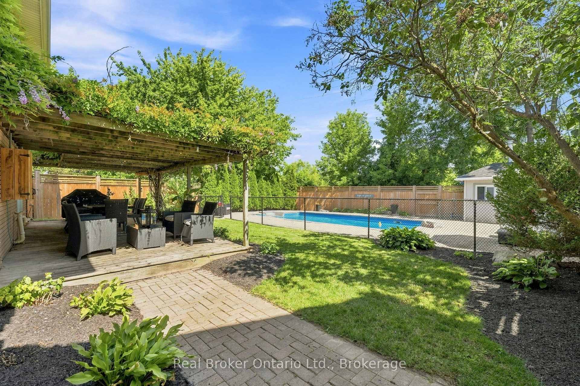 Photo 42 of 2086 Cavendish Drive, Burlington, Brant Hills — HOMEH