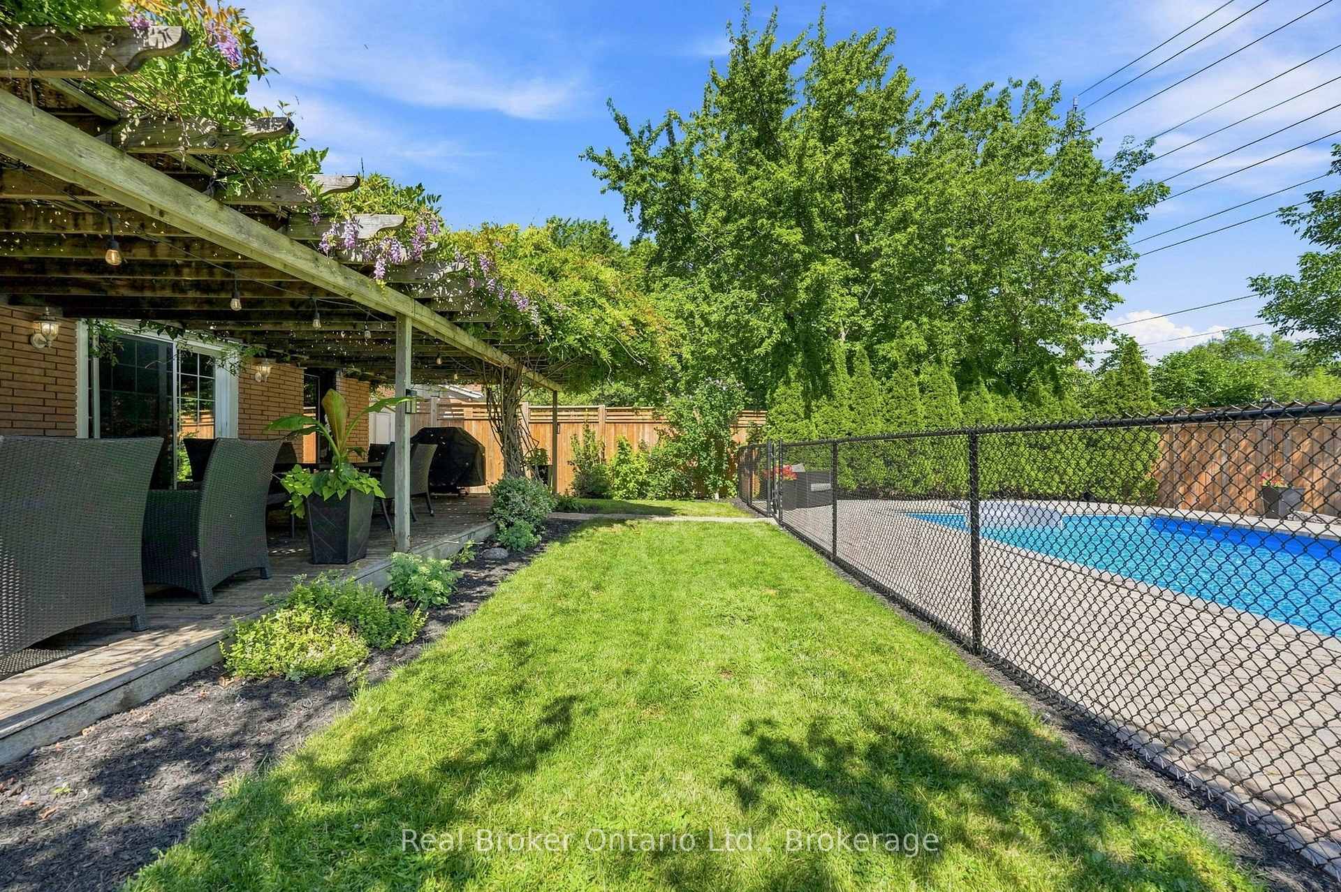 Photo 44 of 2086 Cavendish Drive, Burlington, Brant Hills — HOMEH