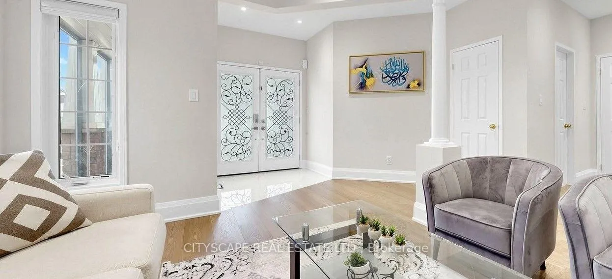 Photo 3 of 769 White Clover Way, Mississauga, East Credit — HOMEH