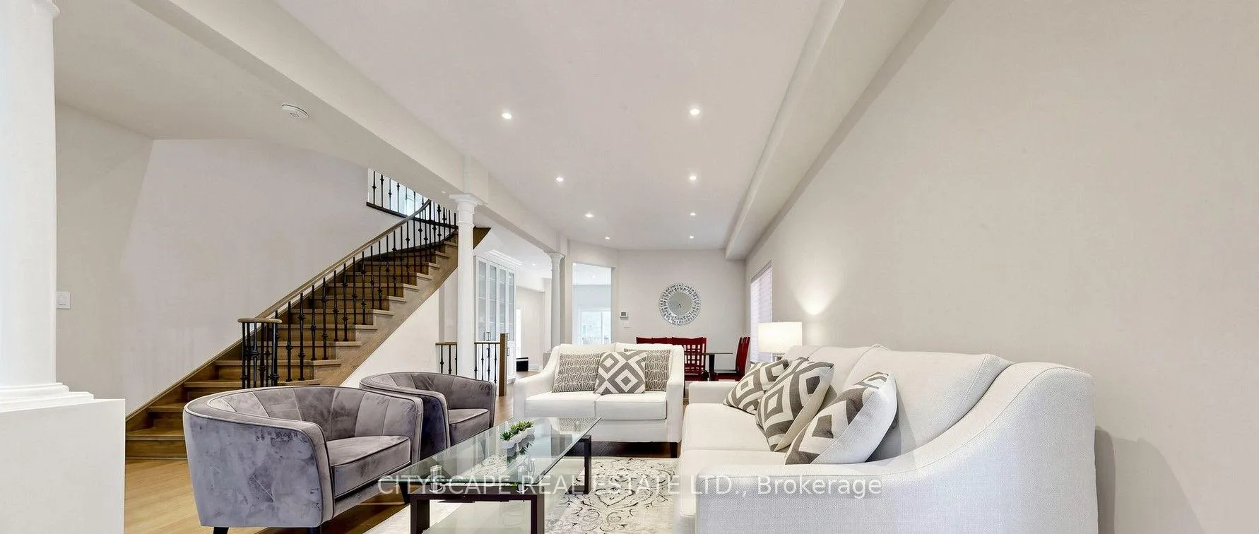 Photo 4 of 769 White Clover Way, Mississauga, East Credit — HOMEH