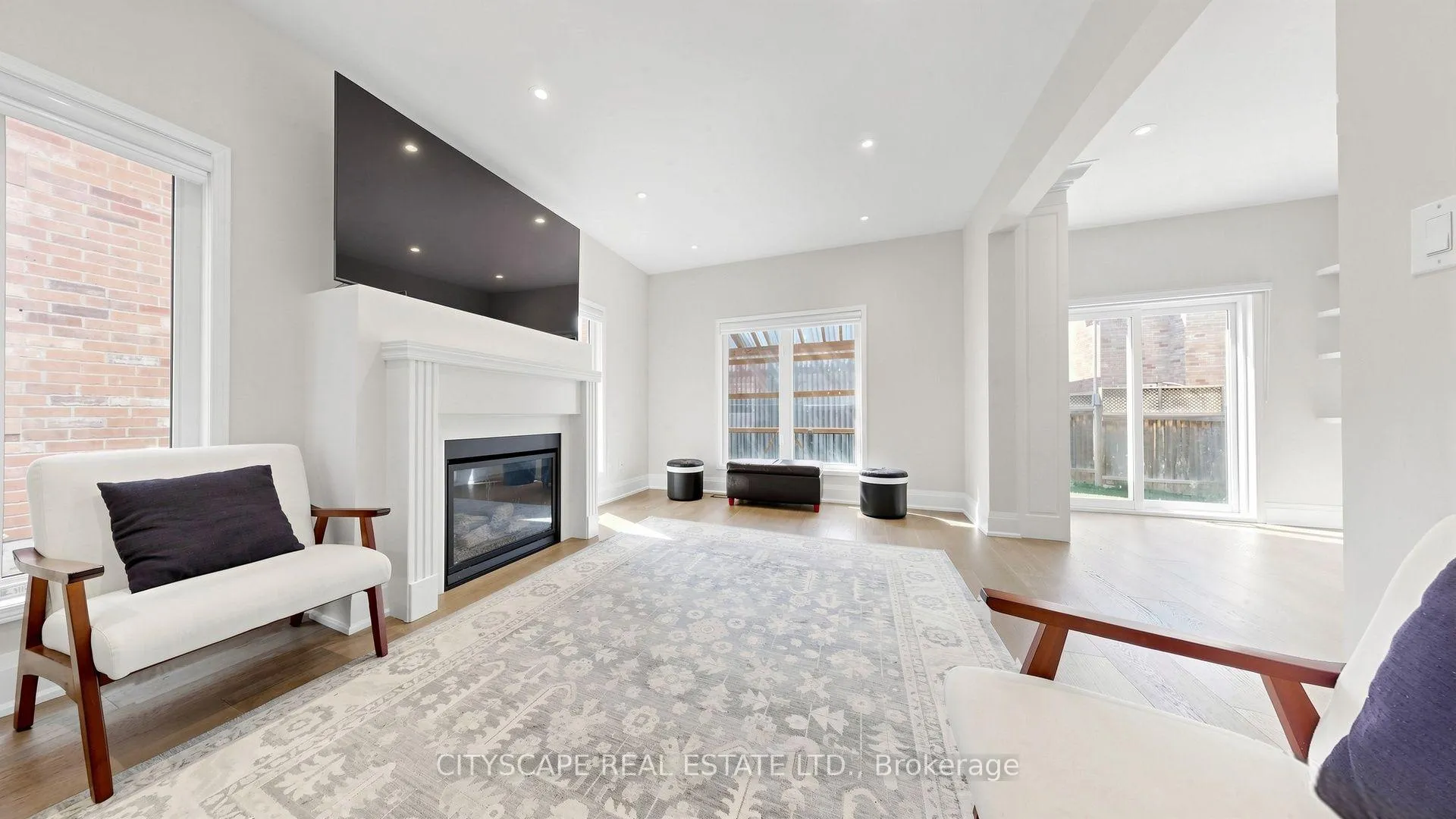 Photo 13 of 769 White Clover Way, Mississauga, East Credit — HOMEH
