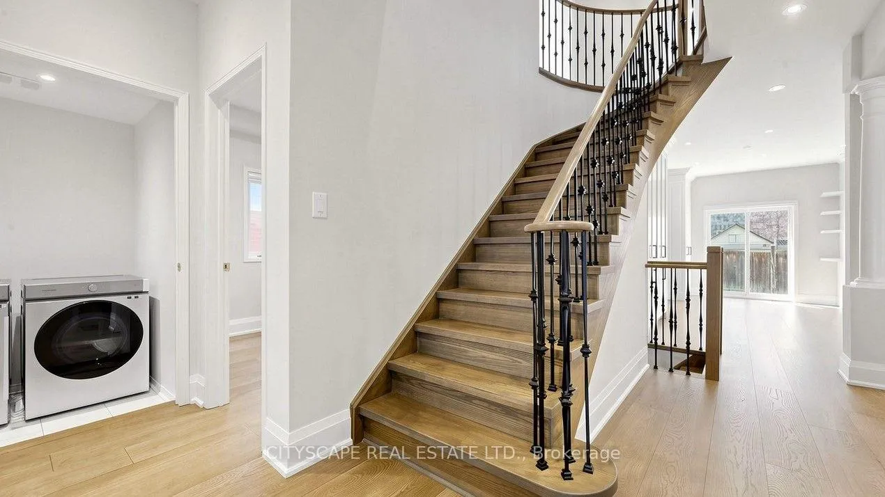Photo 16 of 769 White Clover Way, Mississauga, East Credit — HOMEH