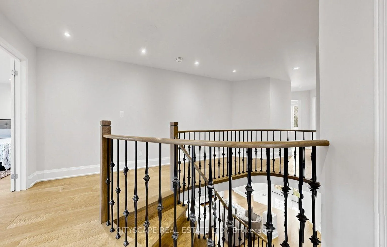 Photo 17 of 769 White Clover Way, Mississauga, East Credit — HOMEH