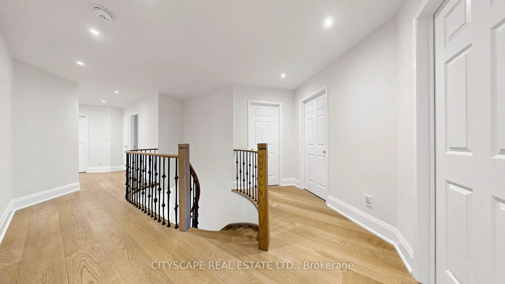 Photo 18 of 769 White Clover Way, Mississauga, East Credit — HOMEH