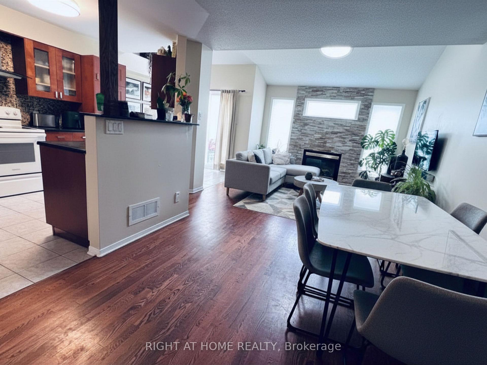 Photo 6 of 1741 Jobin Crescent, Ottawa, Carson Grove — HOMEH