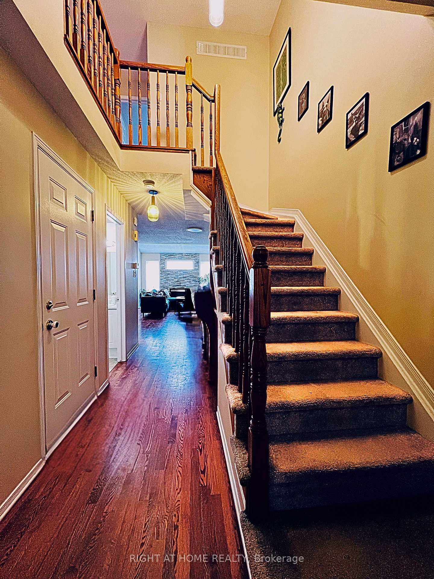 Photo 14 of 1741 Jobin Crescent, Ottawa, Carson Grove — HOMEH
