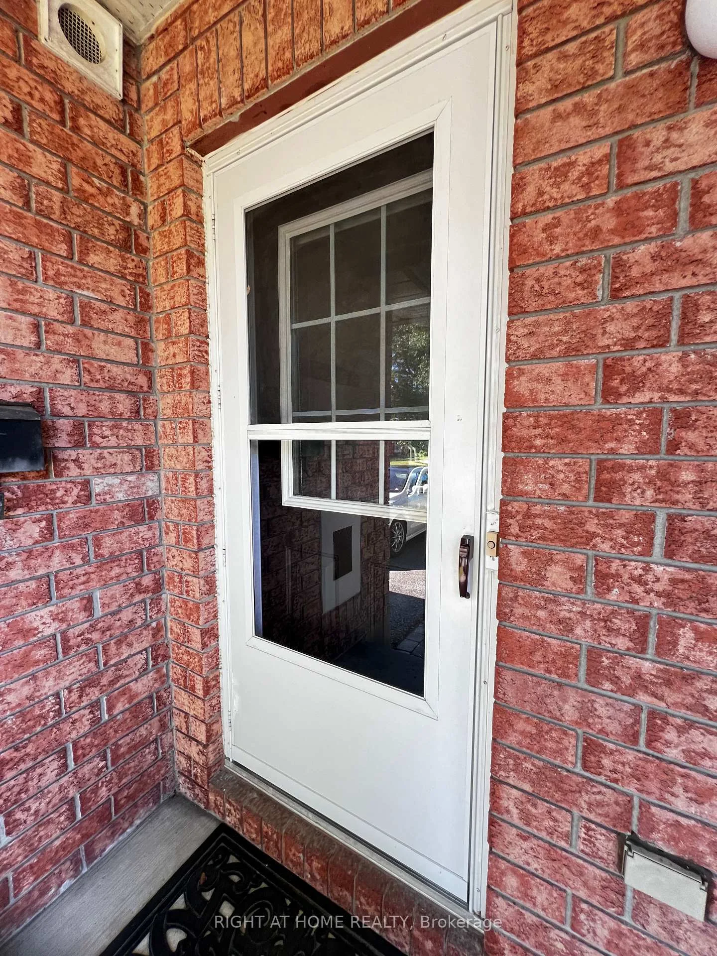 Photo 3 of 1741 Jobin Crescent, Ottawa, Carson Grove — HOMEH