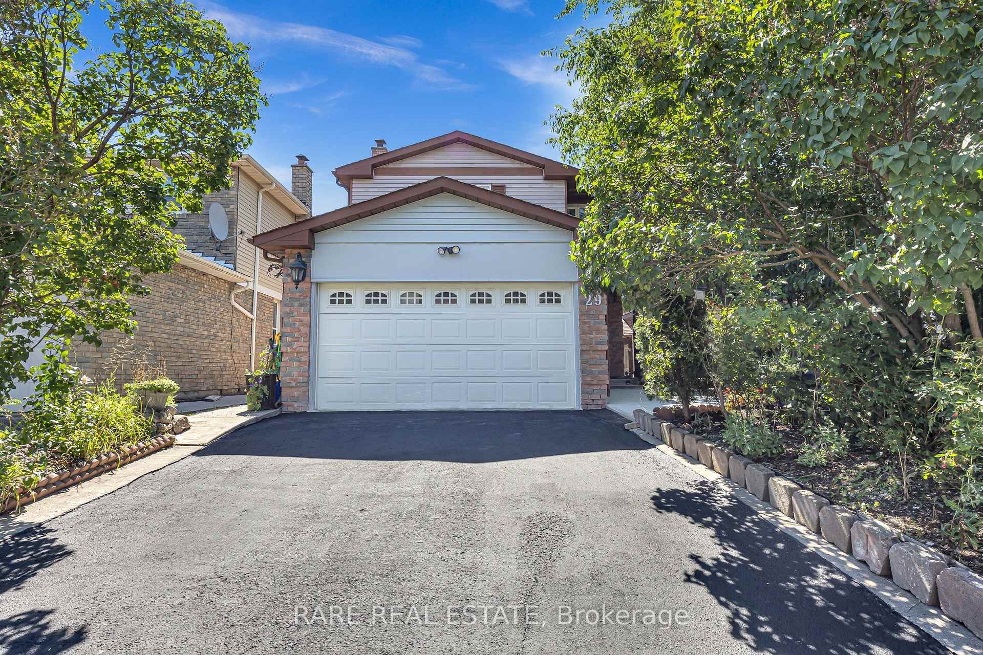 Photo 2 of 29 Abelard Avenue, Brampton, Fletcher's West — HOMEH