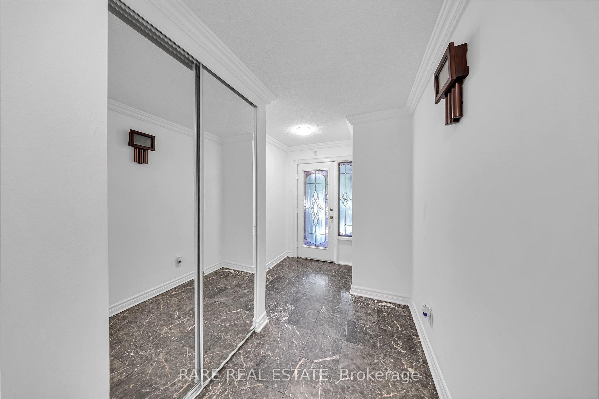 Photo 10 of 29 Abelard Avenue, Brampton, Fletcher's West — HOMEH