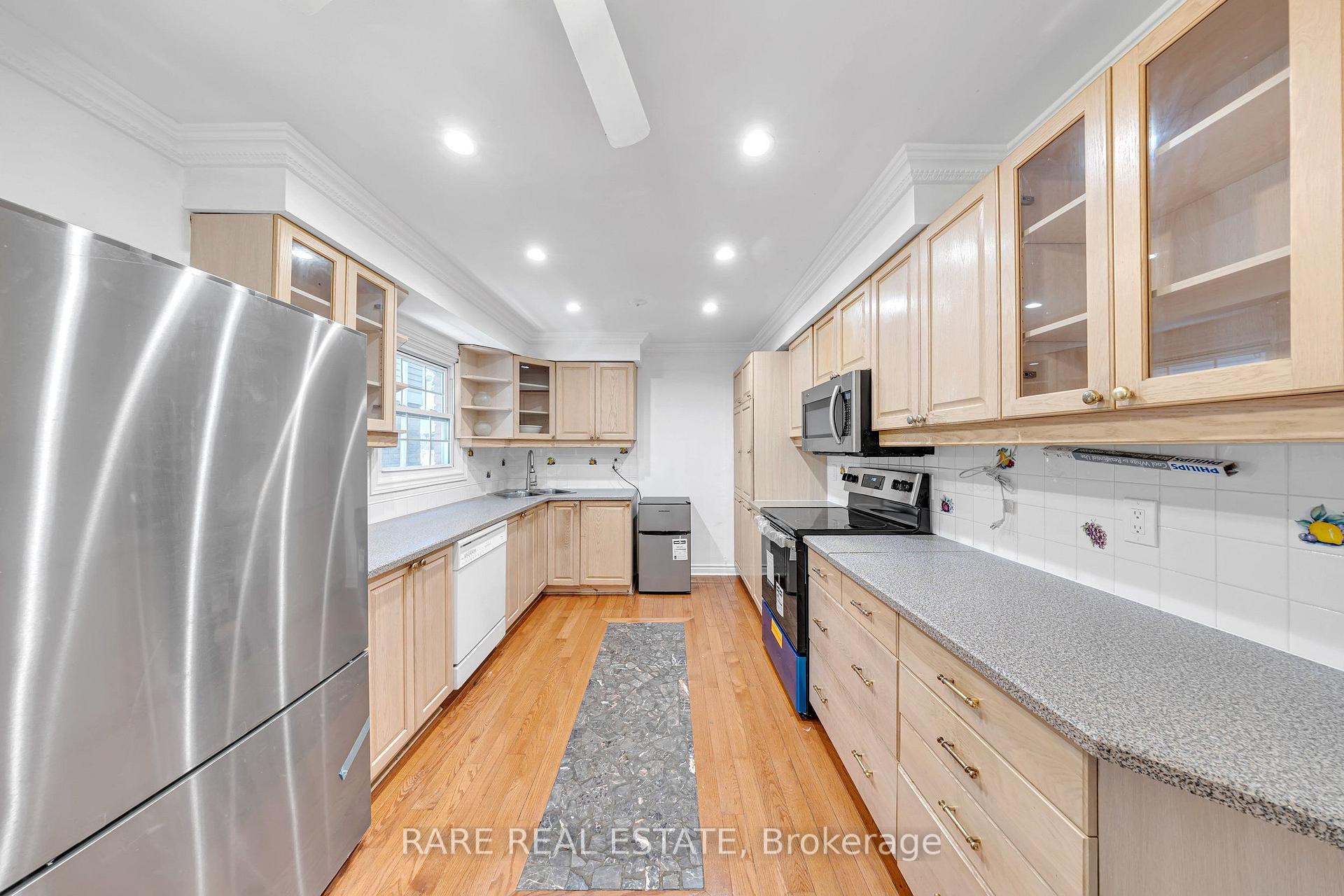 Photo 17 of 29 Abelard Avenue, Brampton, Fletcher's West — HOMEH