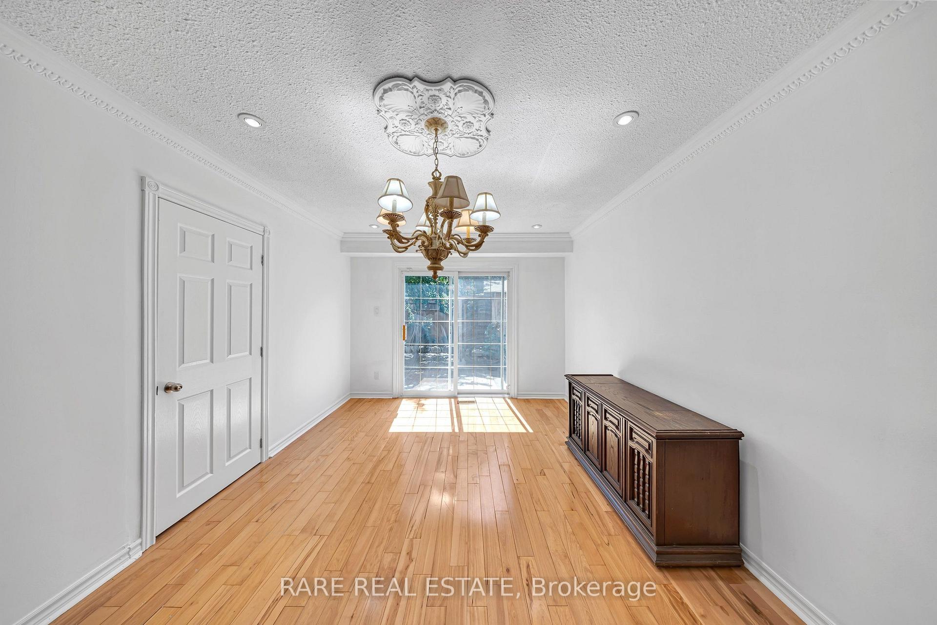 Photo 21 of 29 Abelard Avenue, Brampton, Fletcher's West — HOMEH